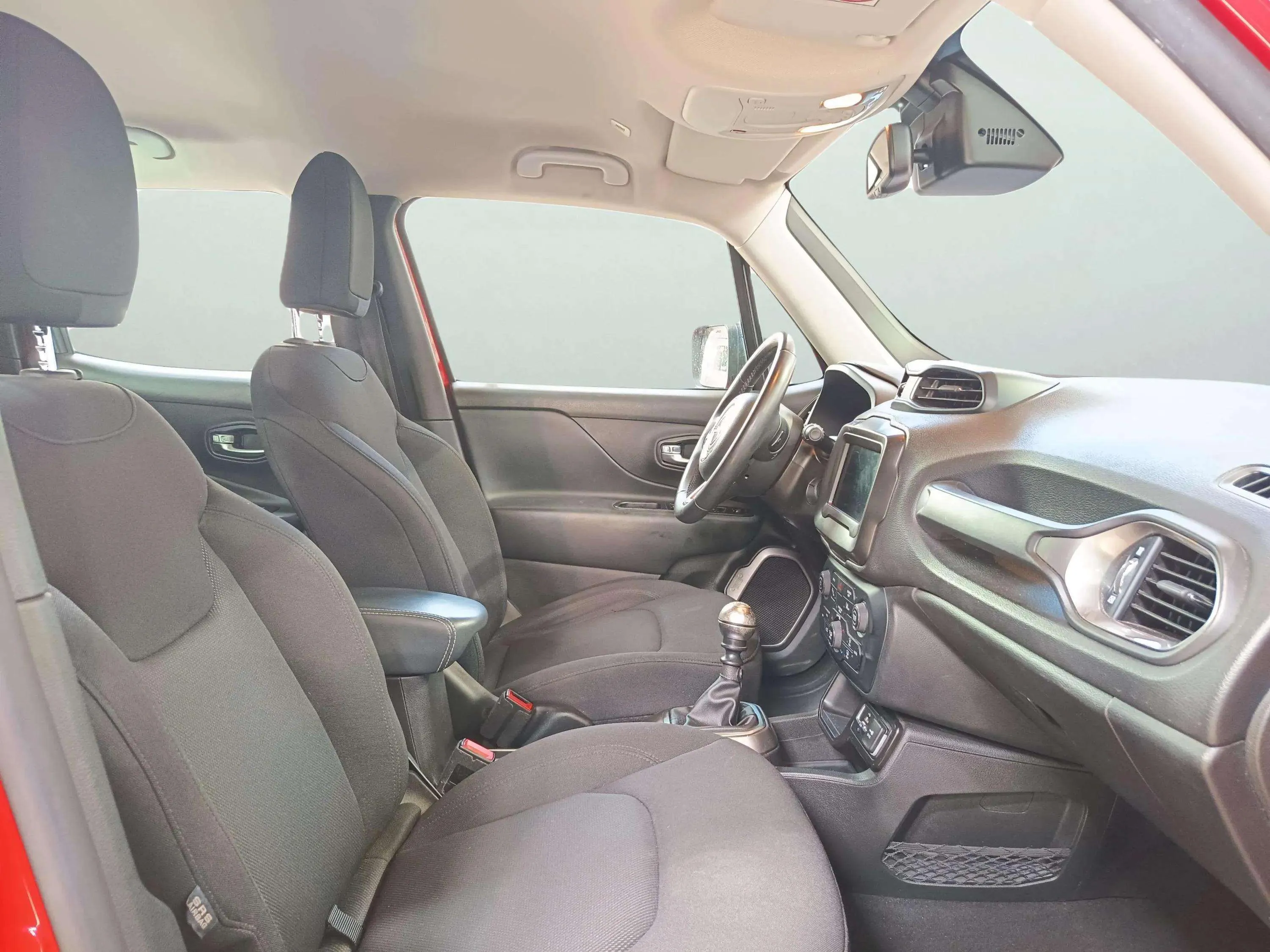 Jeep Renegade Longitude 1.0G 4x2 - foto 18