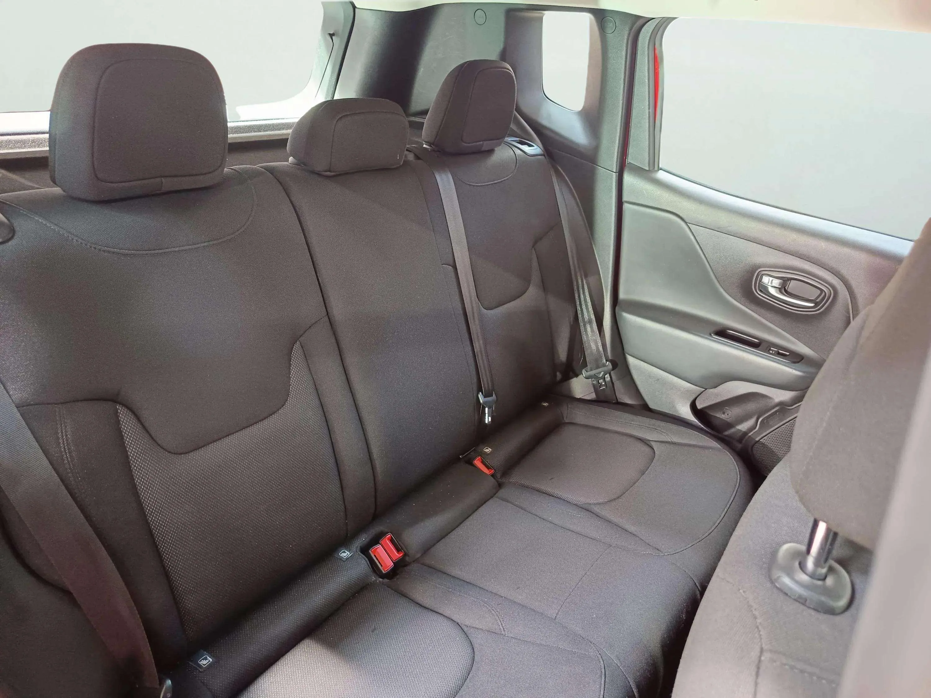 Jeep Renegade Longitude 1.0G 4x2 - foto 19