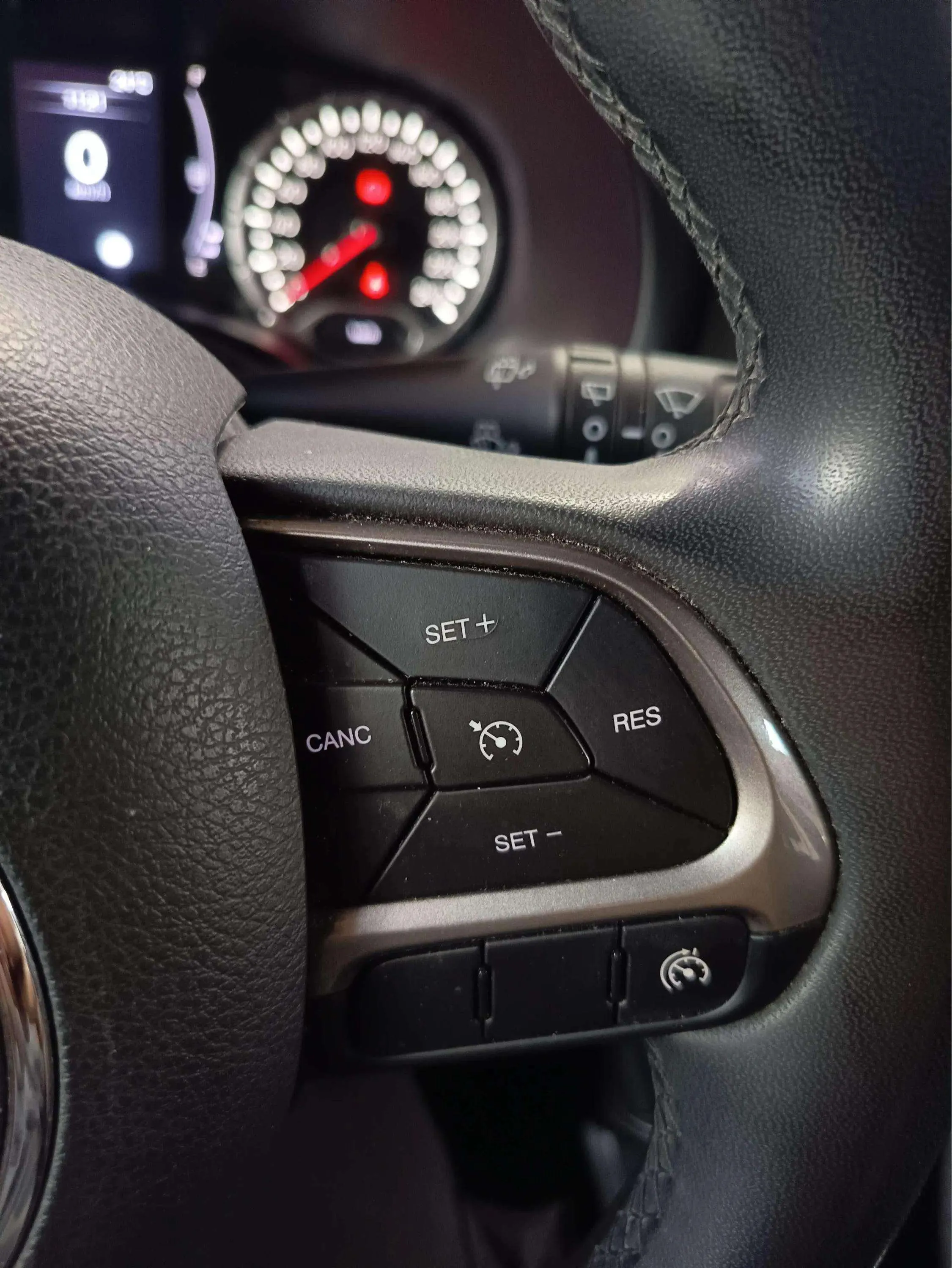 Jeep Renegade Longitude 1.0G 4x2 - foto 14