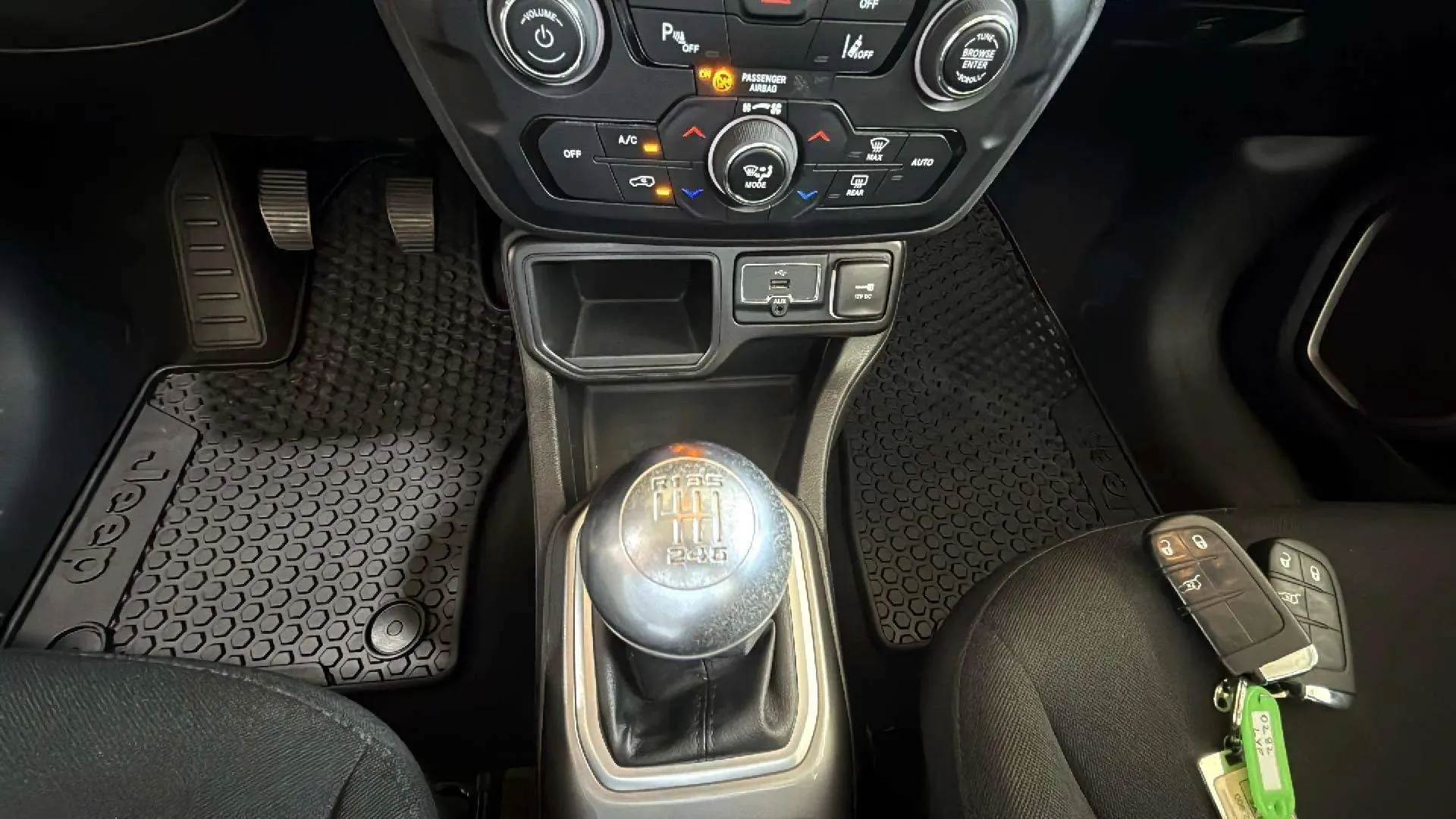 Jeep Renegade Longitude 1.0G 4x2 - foto 15