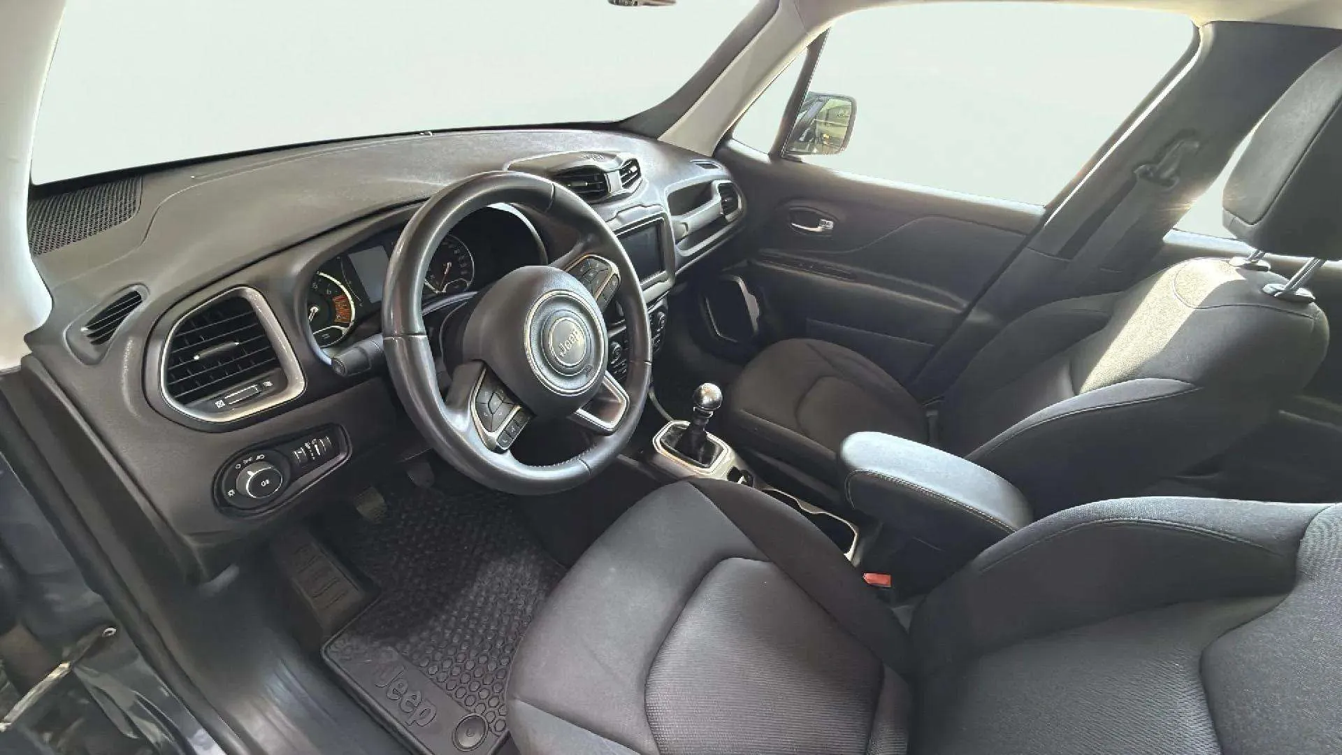 Jeep Renegade Longitude 1.0G 4x2 - foto 7