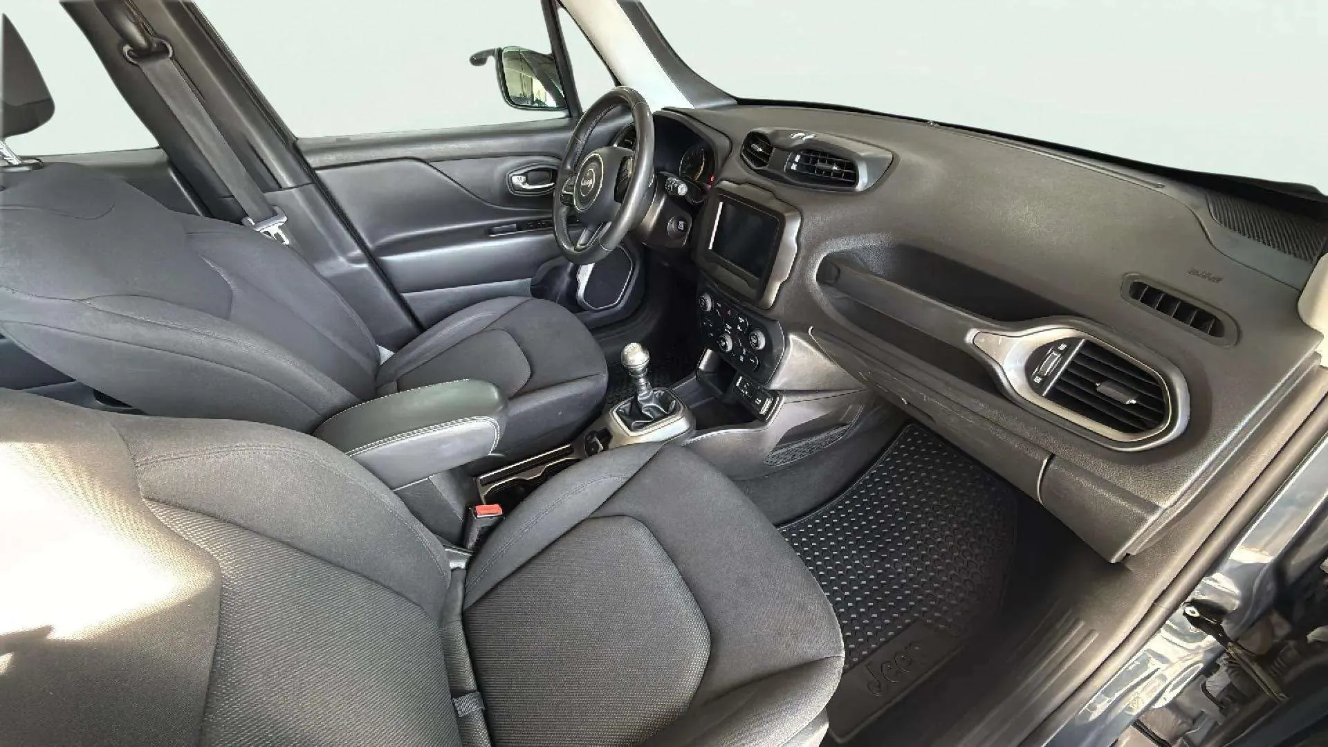 Jeep Renegade Longitude 1.0G 4x2 - foto 12