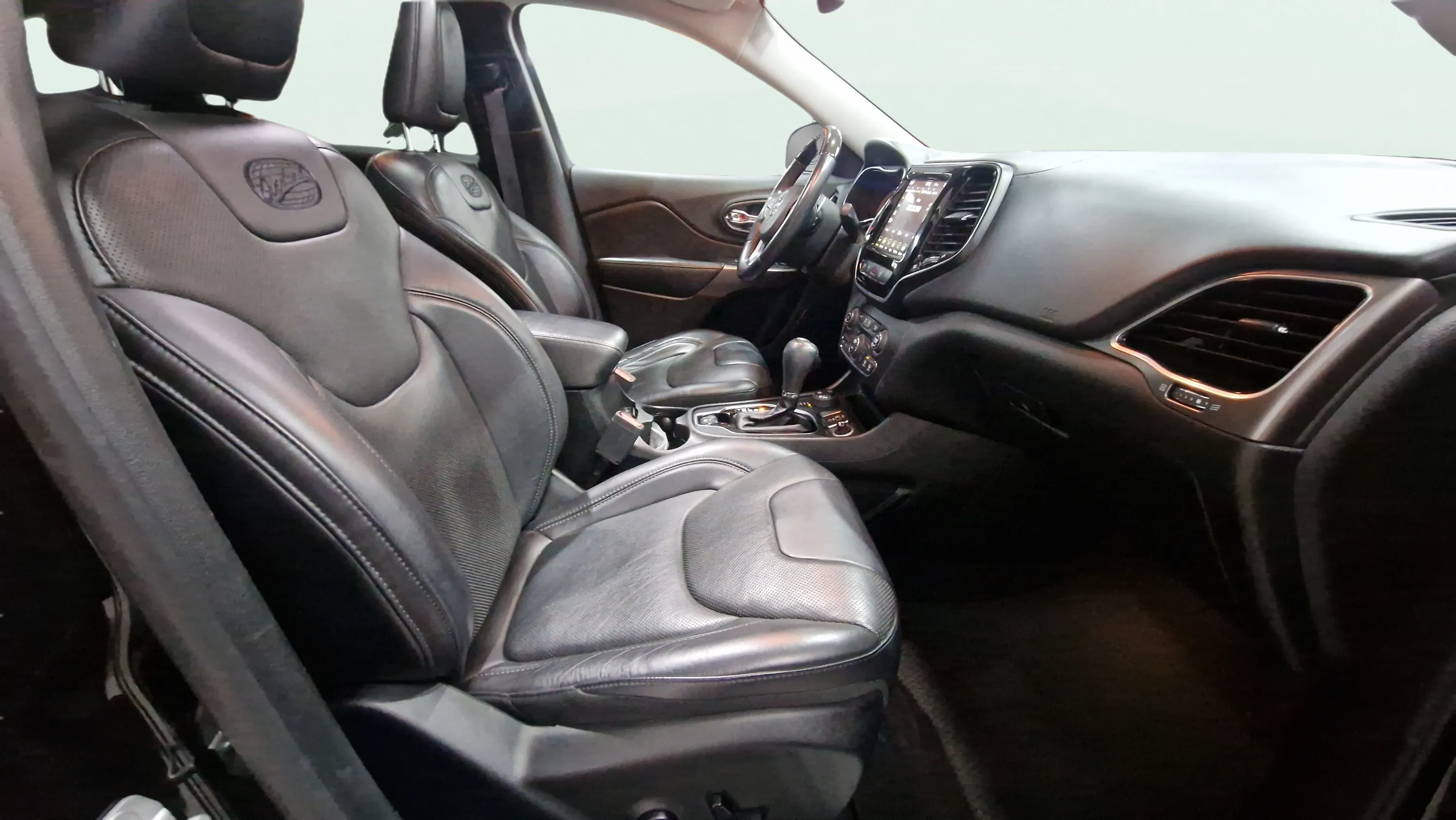 Jeep Cherokee 2.2 CRD Overland Aut 4x4 AD1 - foto 11
