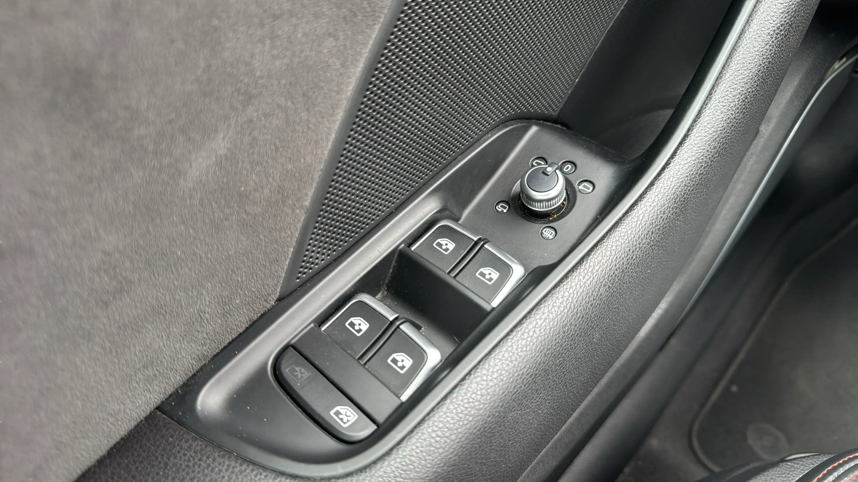 Audi A3 RS3 Sportback TFSI quattro S tron - foto 23