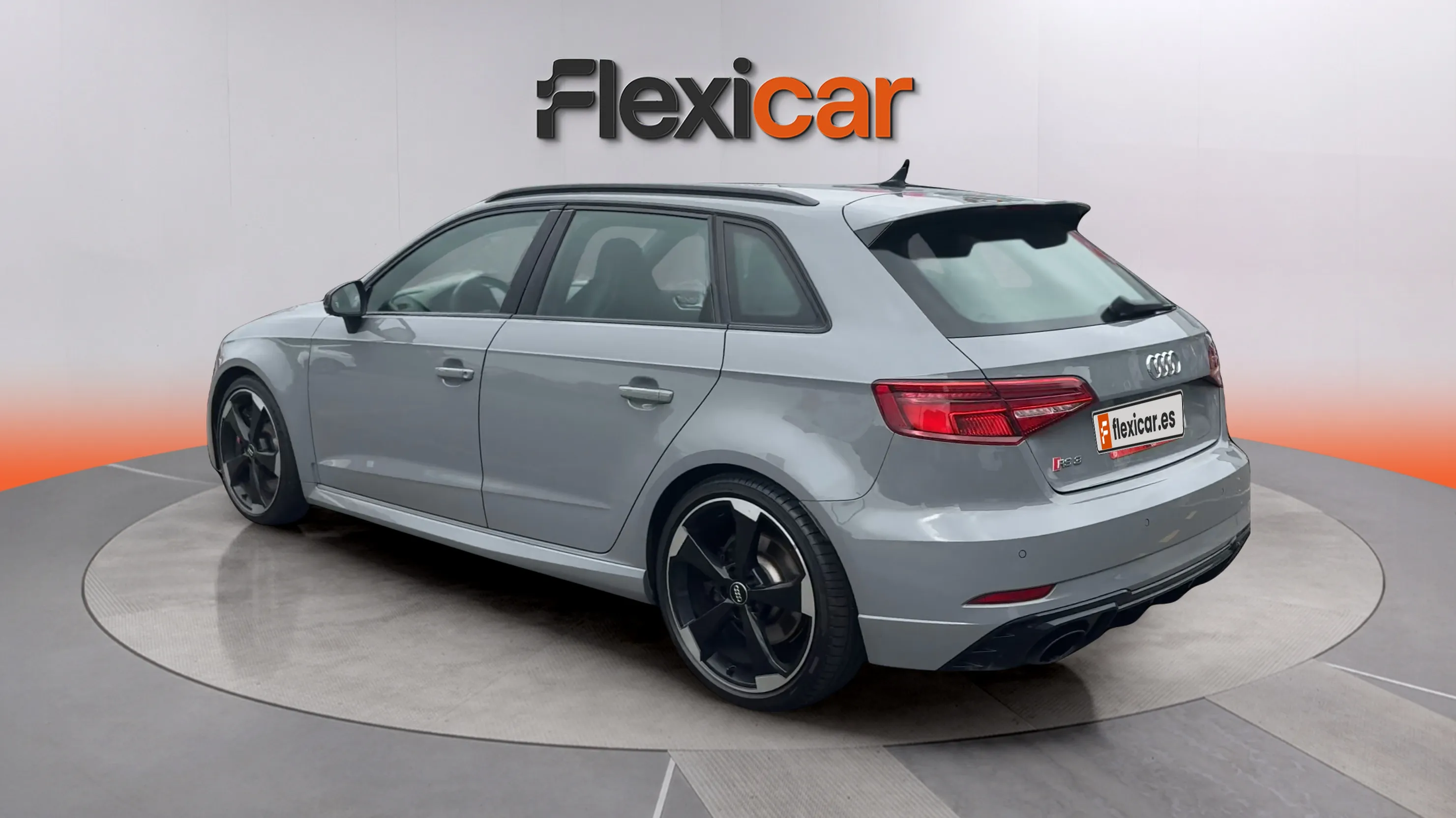 Audi A3 RS3 Sportback TFSI quattro S tron - foto 5