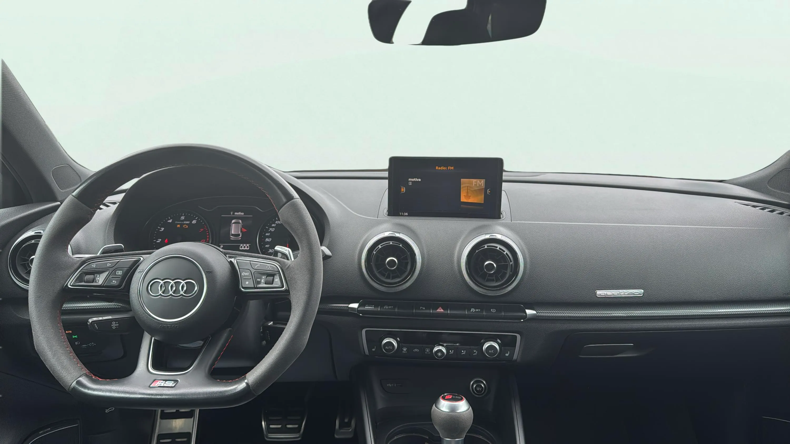 Audi A3 RS3 Sportback TFSI quattro S tron - foto 10