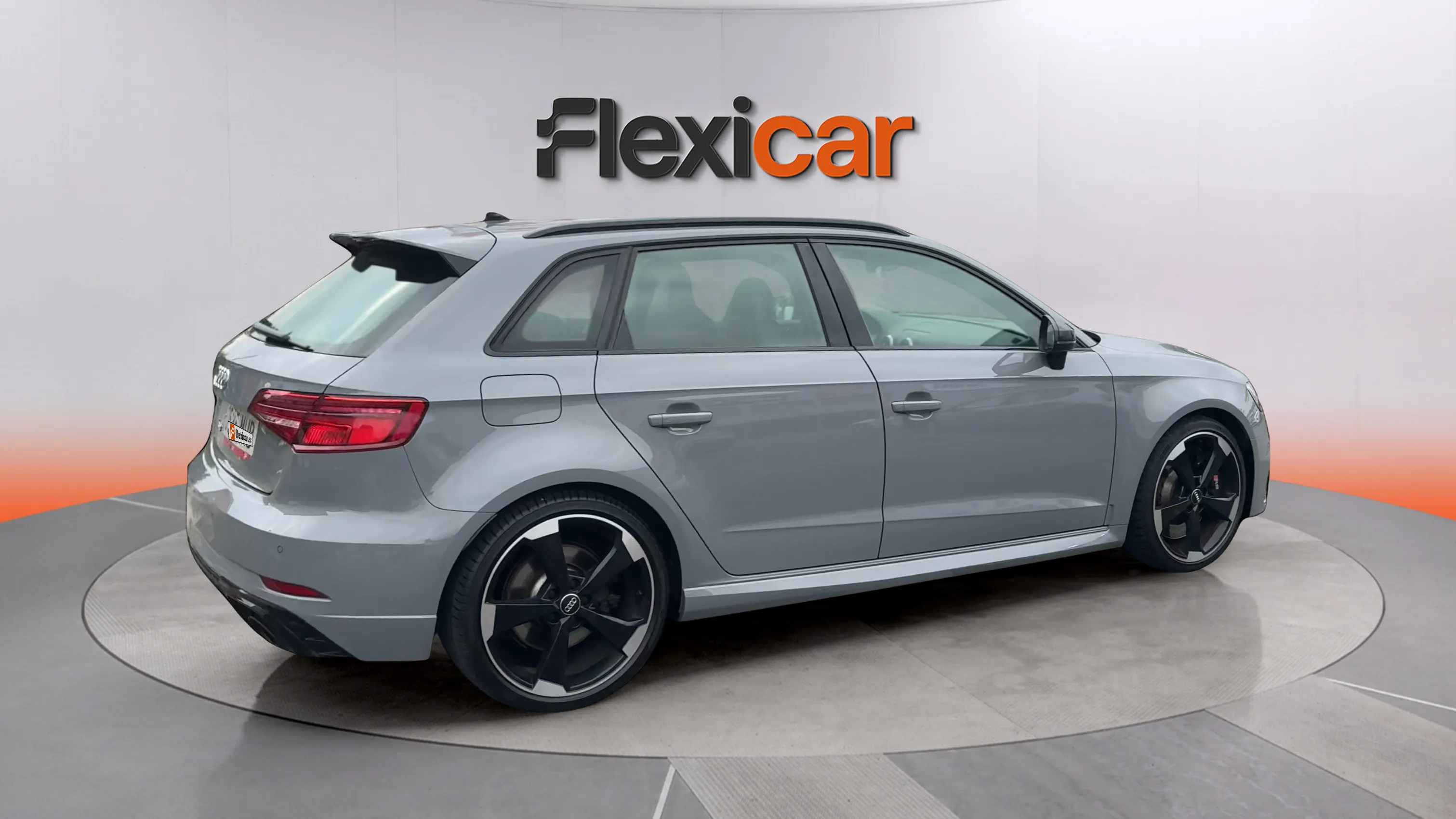 Audi A3 RS3 Sportback TFSI quattro S tron - foto 7
