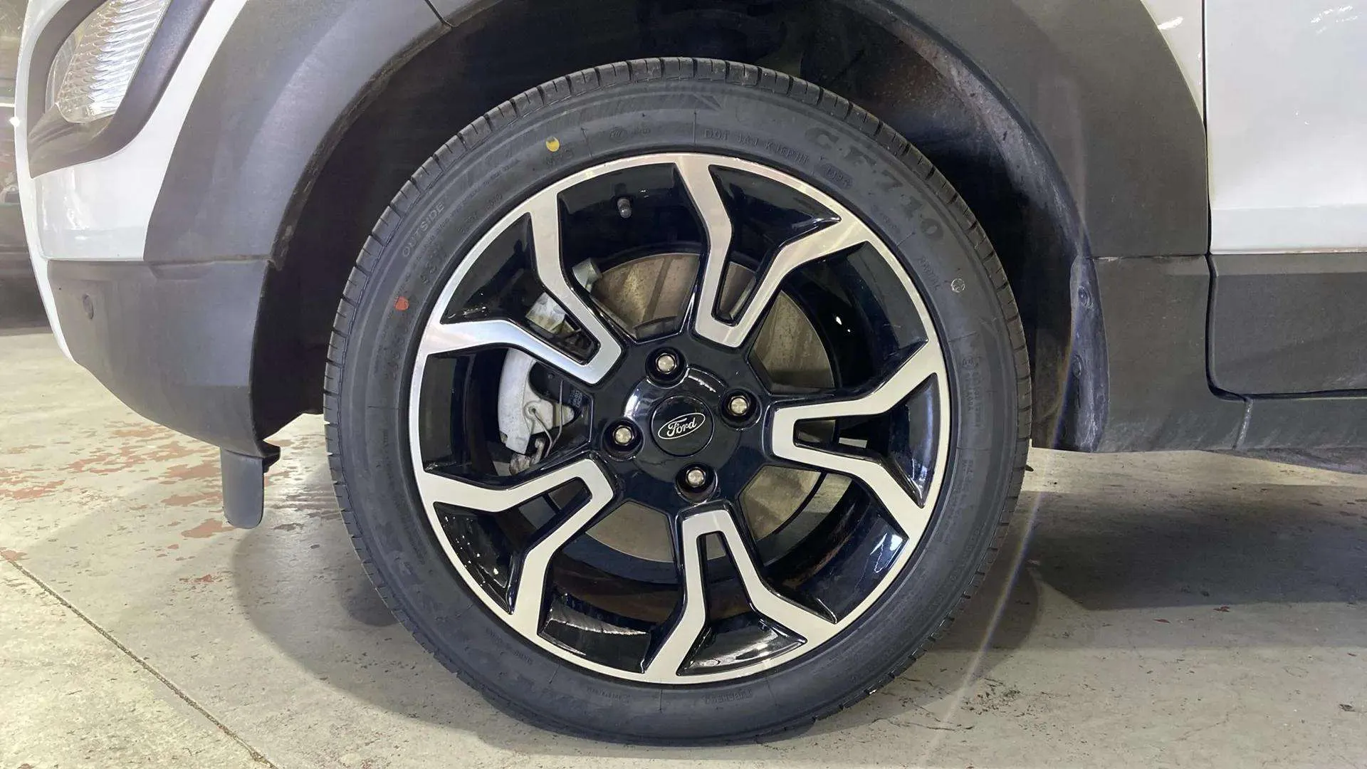 Ford EcoSport 1.0T EcoBoost Active - foto 32