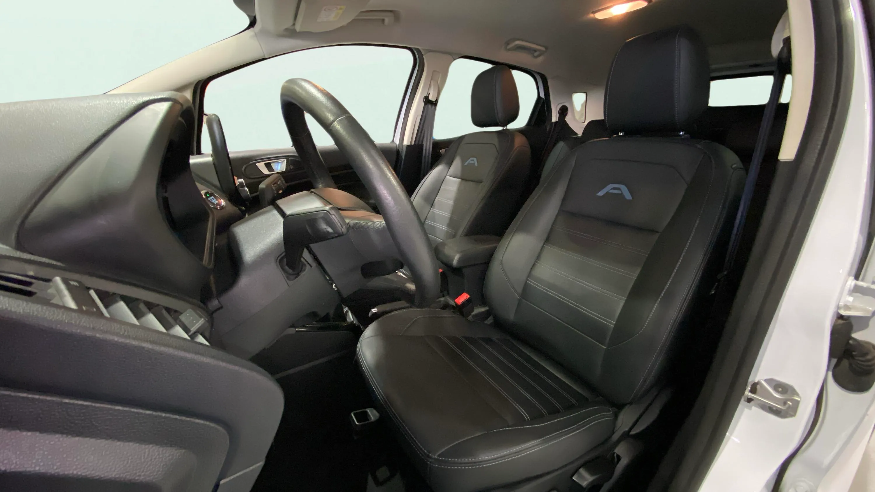 Ford EcoSport 1.0T EcoBoost Active - foto 10