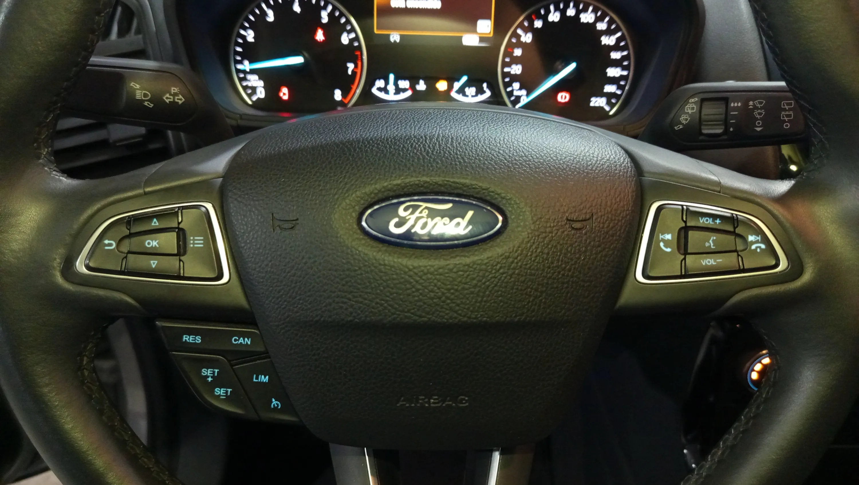 Ford EcoSport 1.0T EcoBoost Active - foto 22