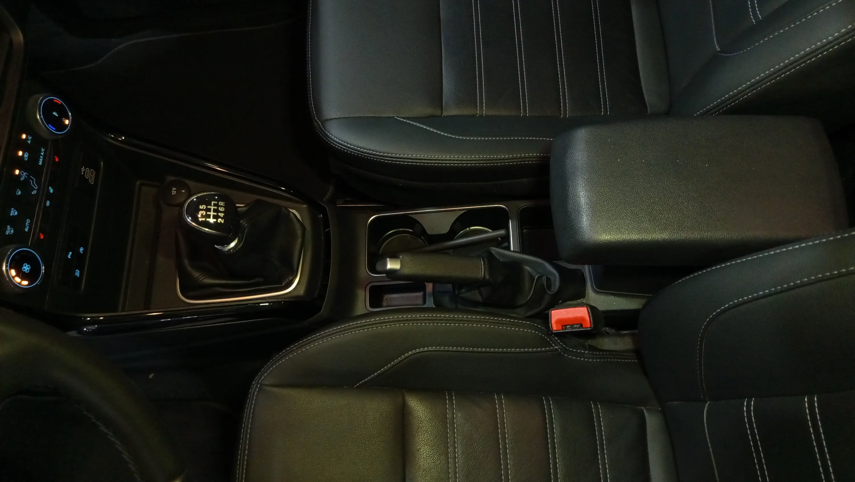 Ford EcoSport 1.0T EcoBoost Active - foto 21