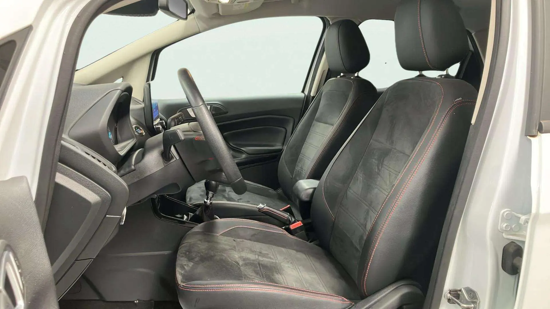 Ford EcoSport 1.0T EcoBoost ST Line - foto 12