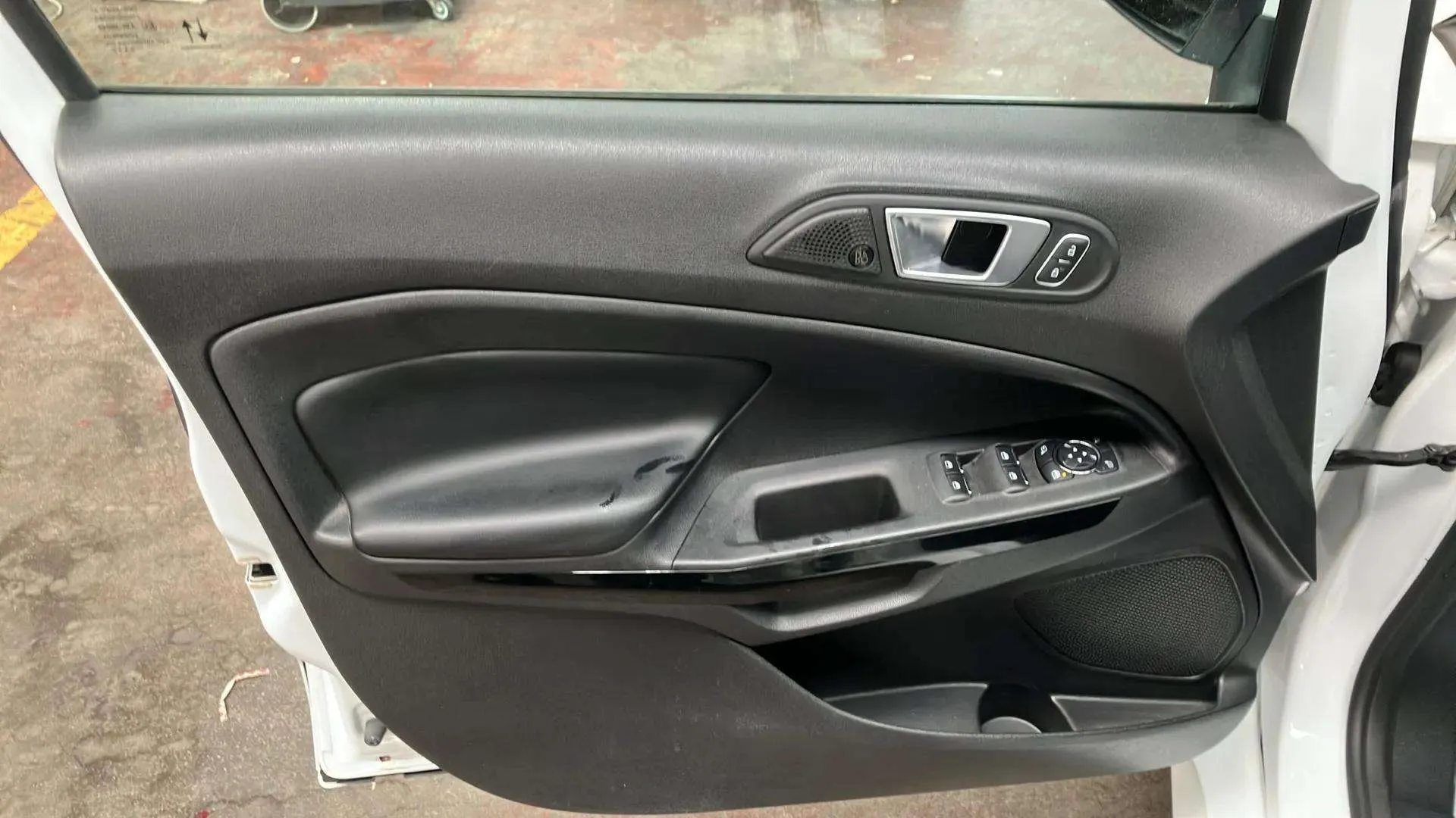 Ford EcoSport 1.0T EcoBoost ST Line - foto 17