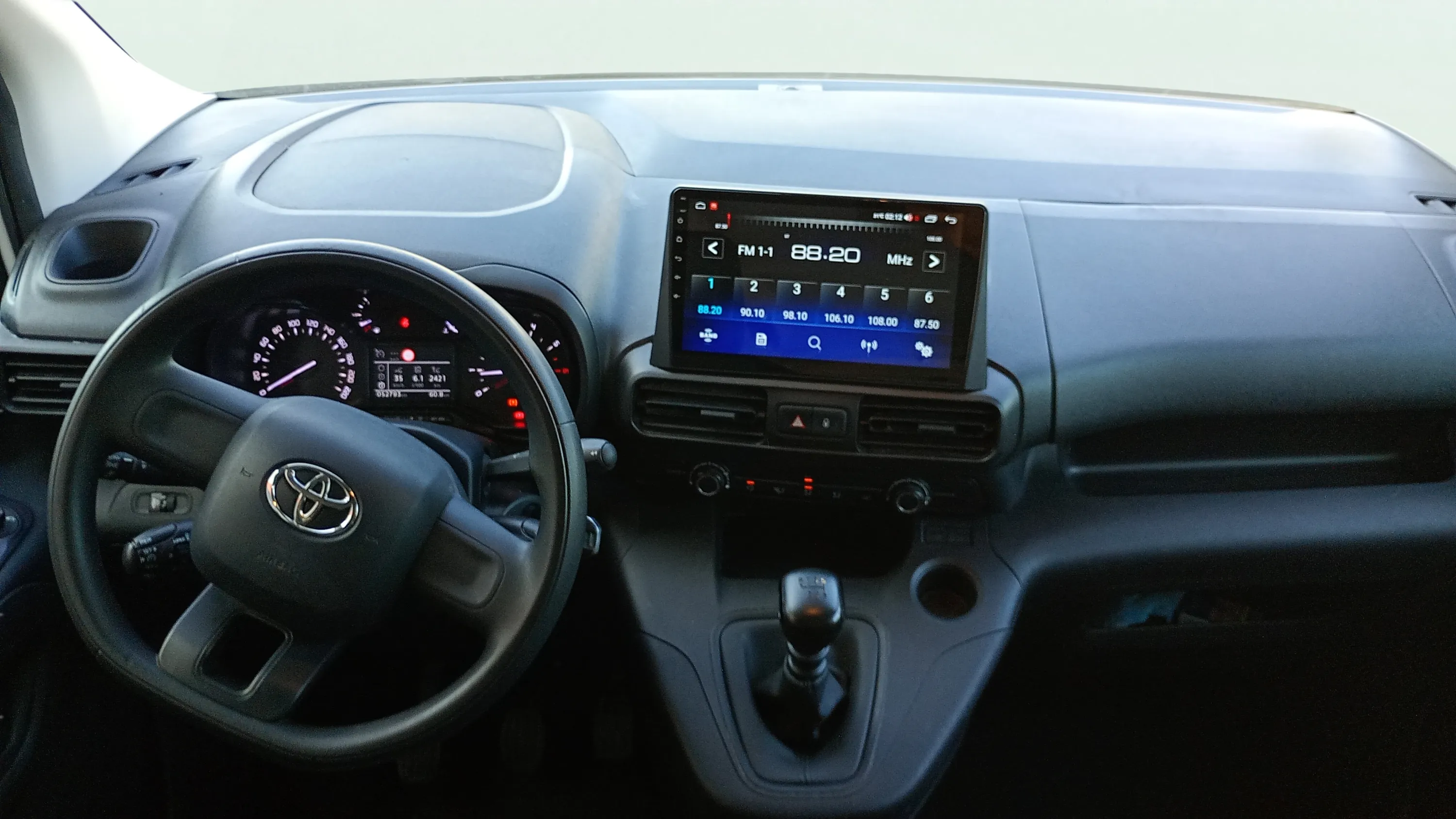 Toyota Proace City 1499 cm³ - foto 9