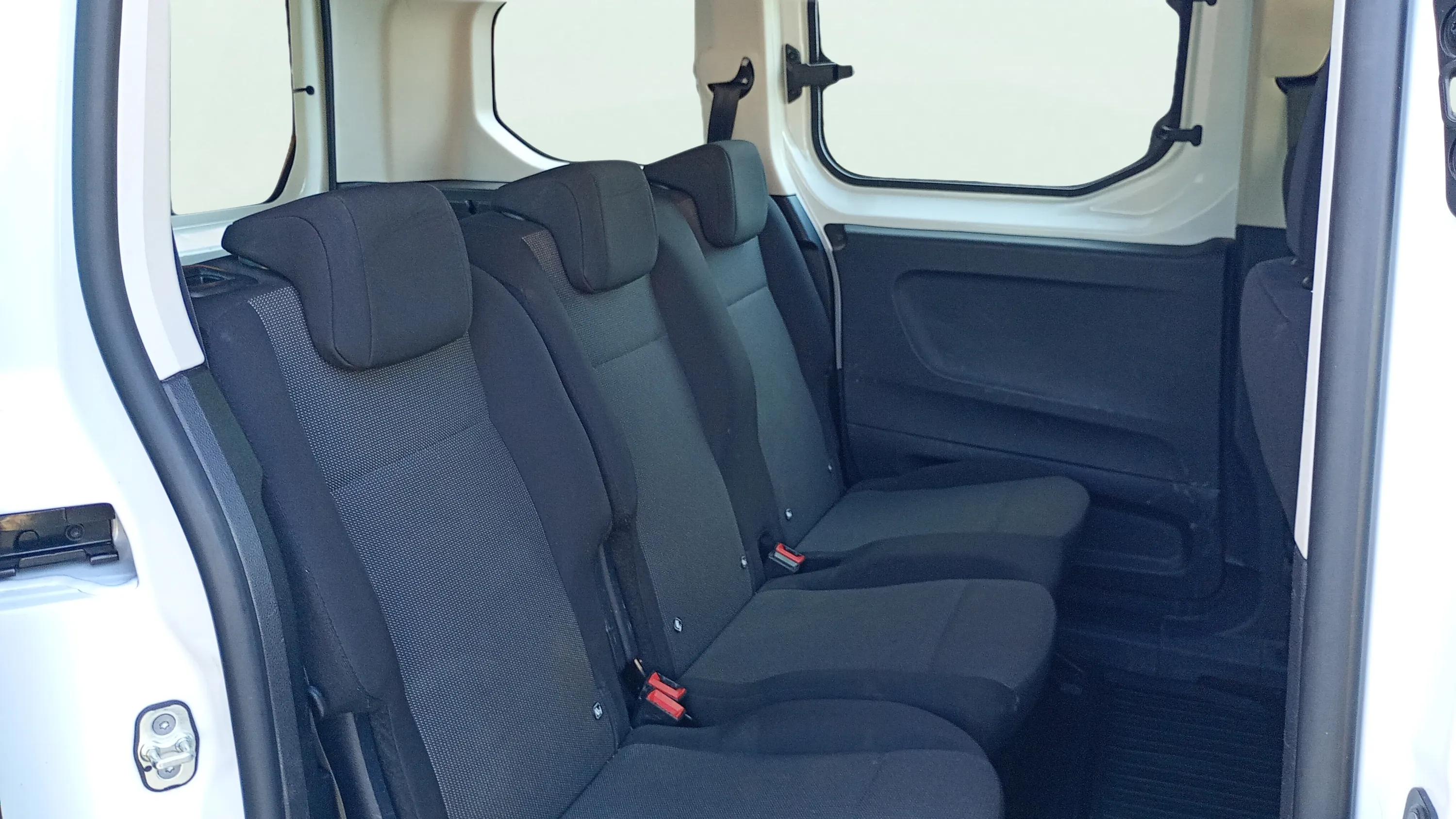 Toyota Proace City 1499 cm³ - foto 14