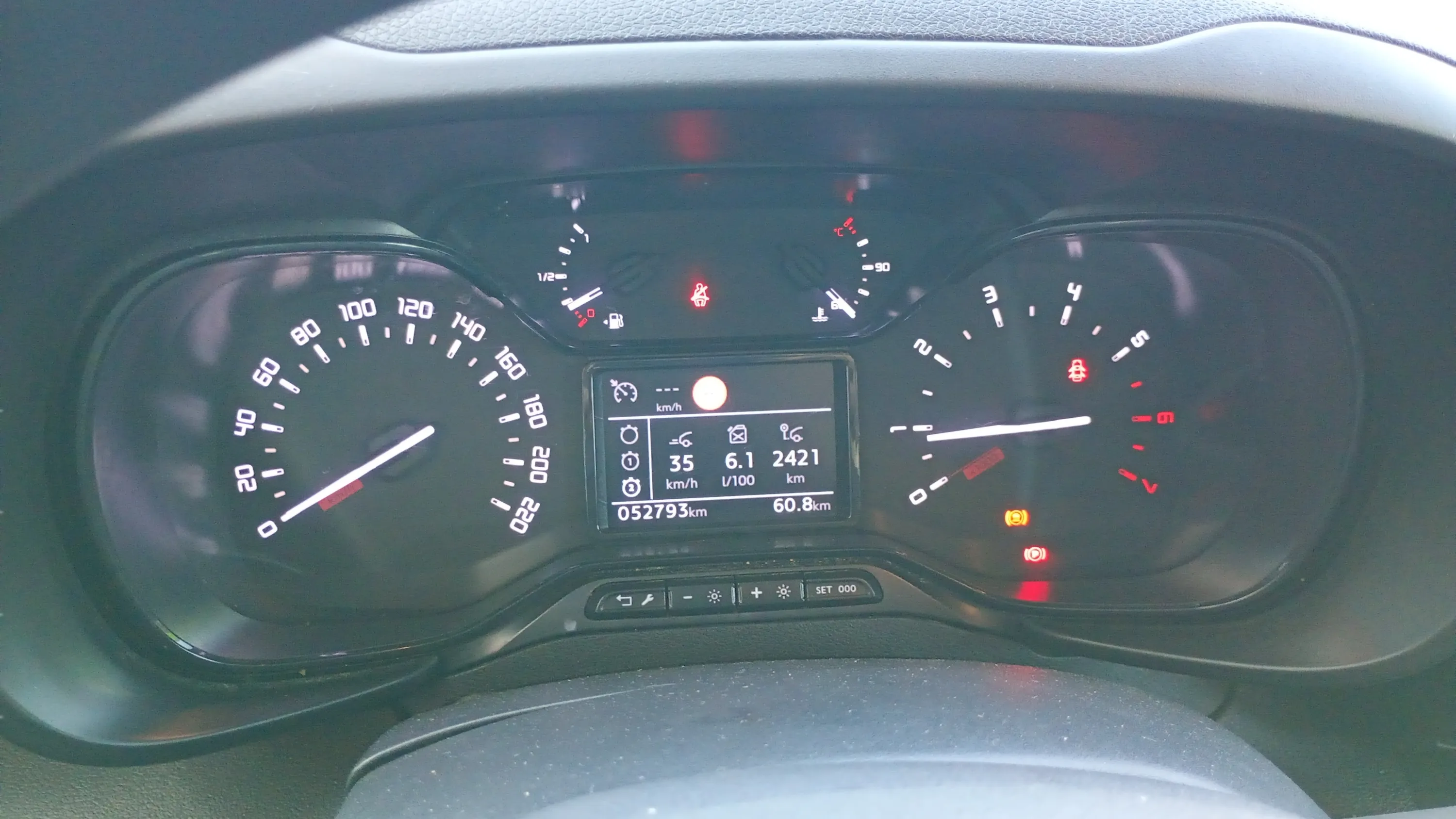 Toyota Proace City 1499 cm³ - foto 12
