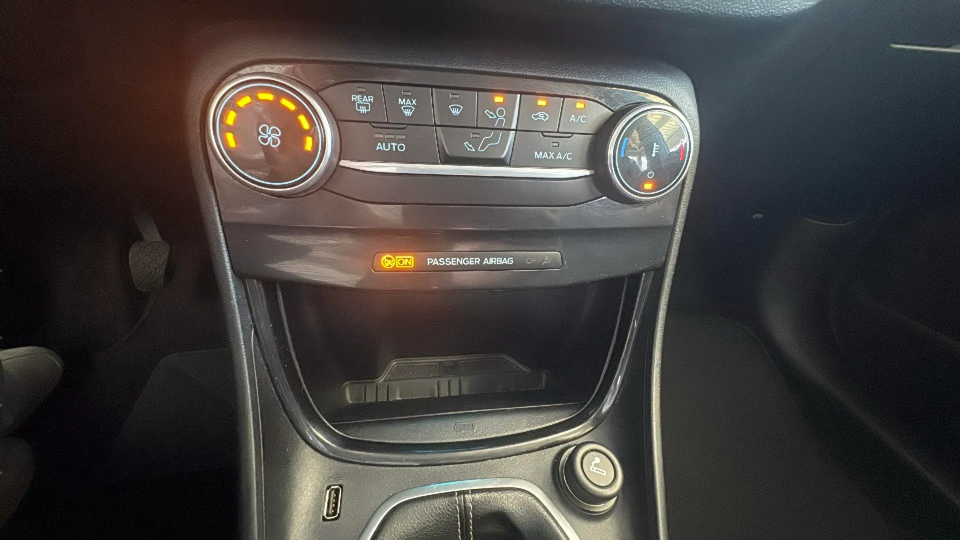 Ford Puma 1.0 EcoBoost Titanium Design MHEV - foto 22