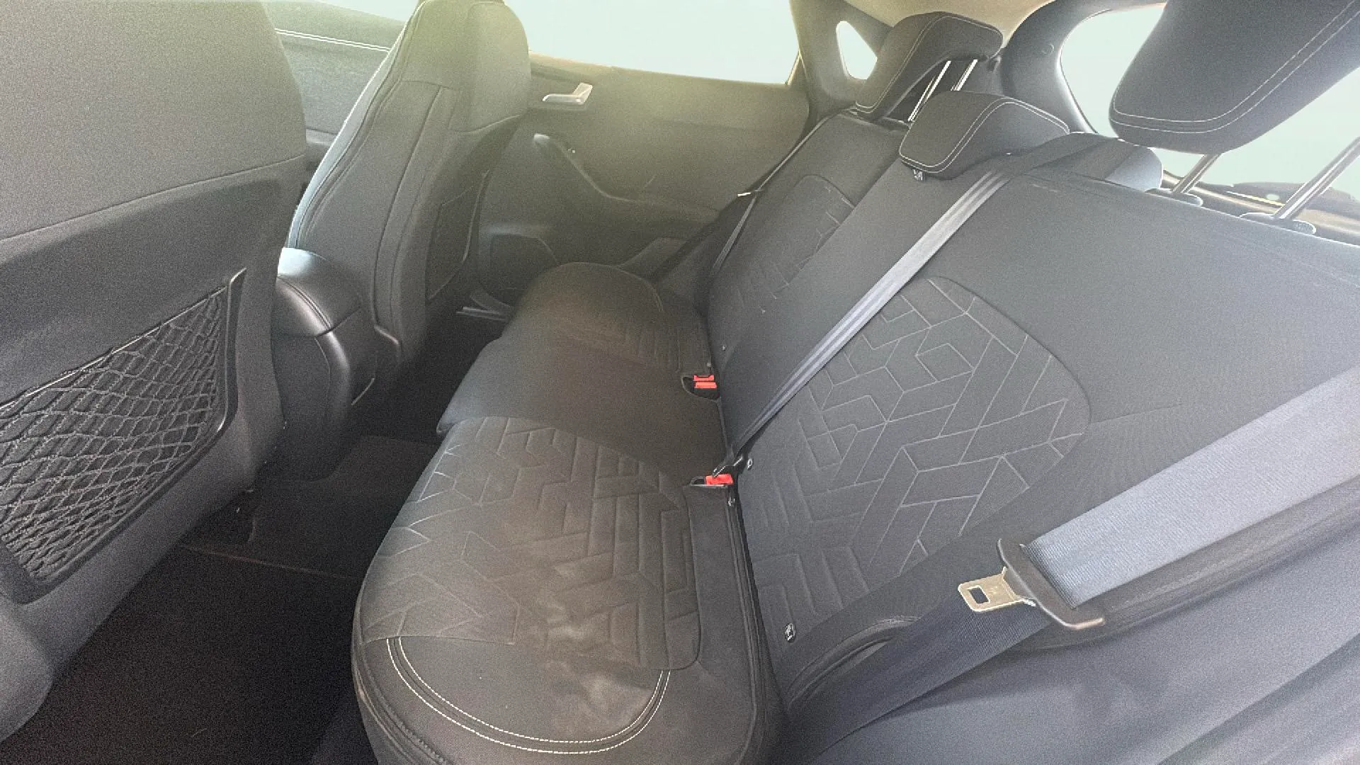 Ford Puma 1.0 EcoBoost Titanium Design MHEV - foto 28