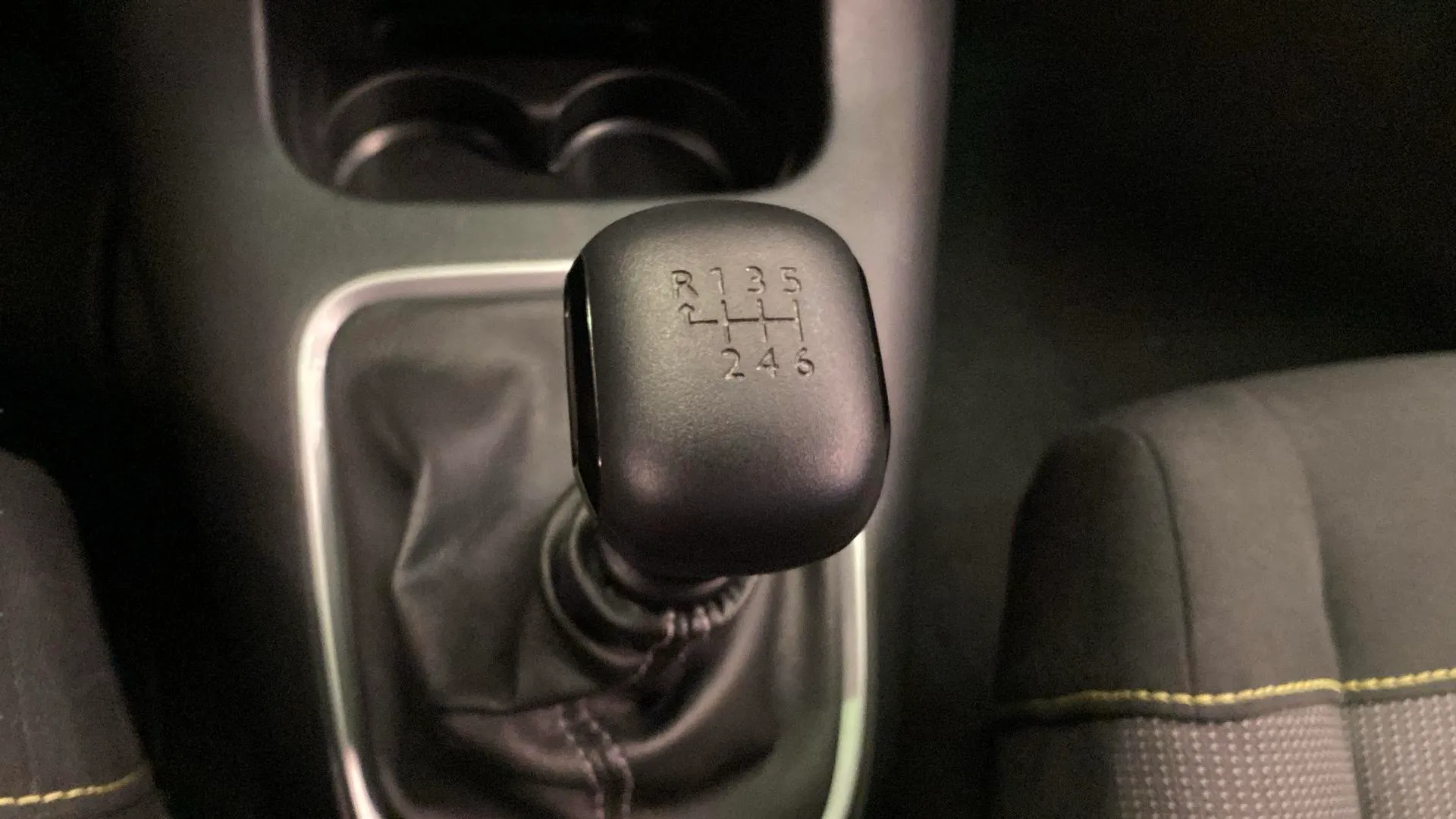 Citroën C3 PureTech Shine - foto 34