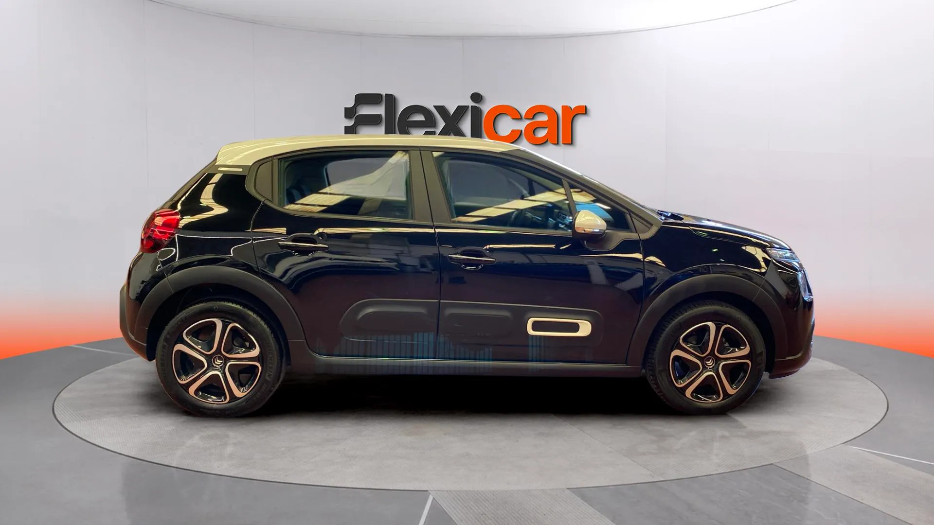 Citroën C3 PureTech Shine - foto 8