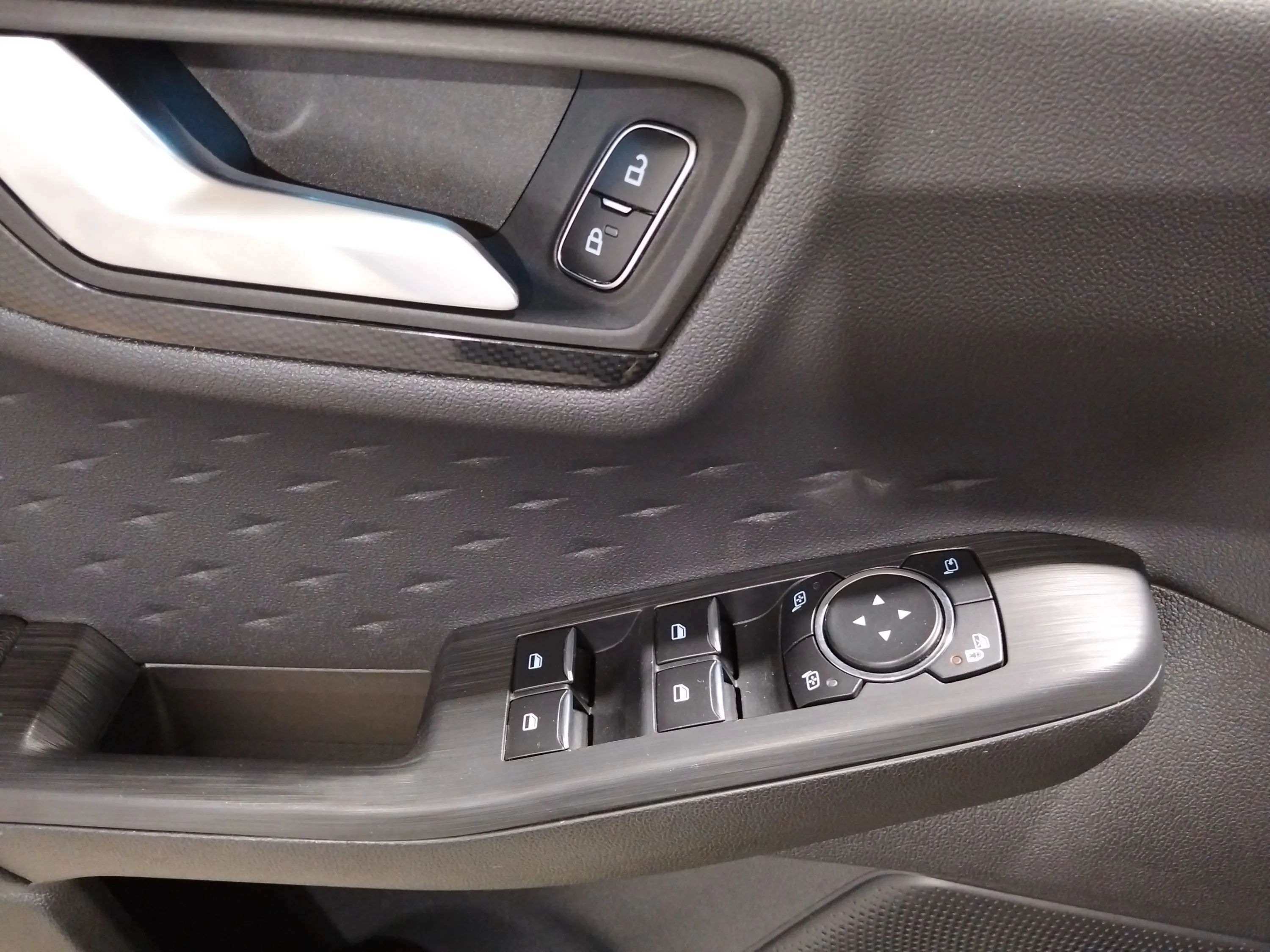 Ford Kuga ST-Line 2.5 Duratec PHEV - foto 25