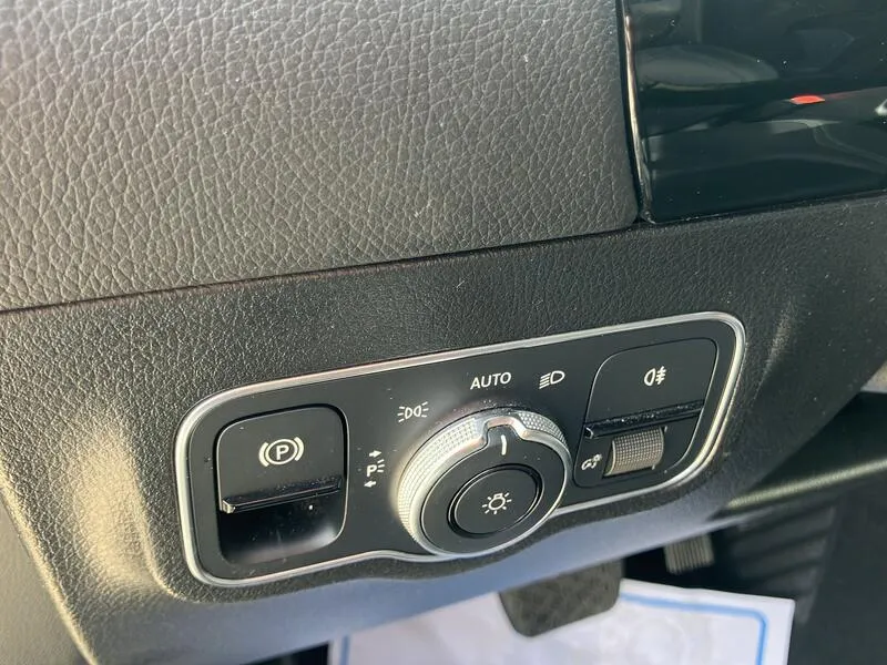 Mercedes-Benz GLA 180 ***1 Sola Llave*** - foto 37