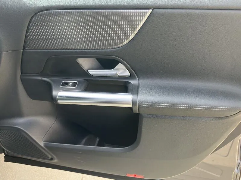 Mercedes-Benz GLA 180 ***1 Sola Llave*** - foto 30