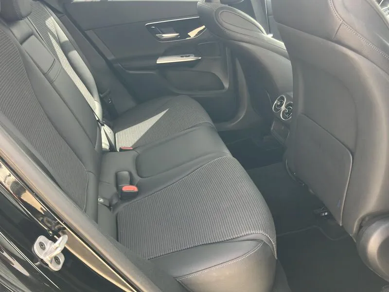 Mercedes-Benz GLC 220 d 4MATIC - foto 31