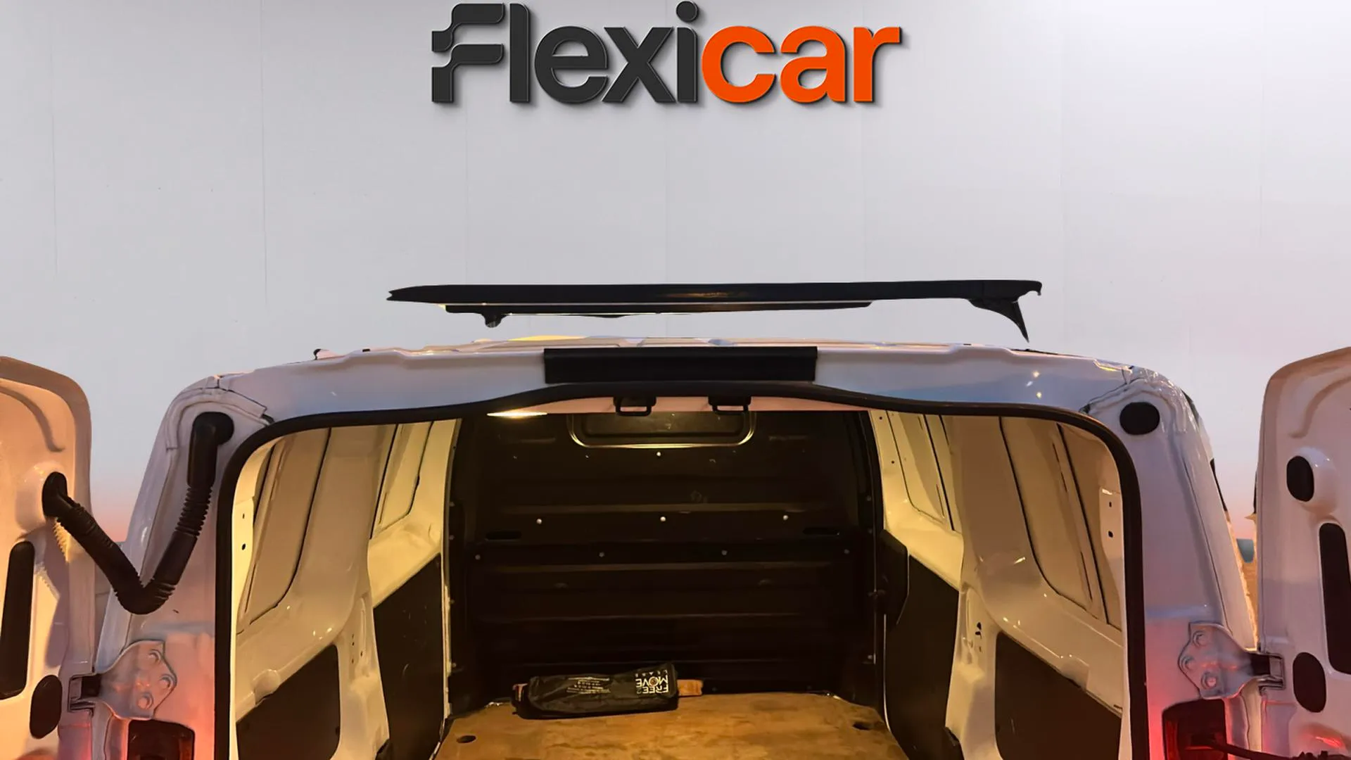 Peugeot Expert Furgón Premium 2.0 BlueHDi 120 Standard - foto 15