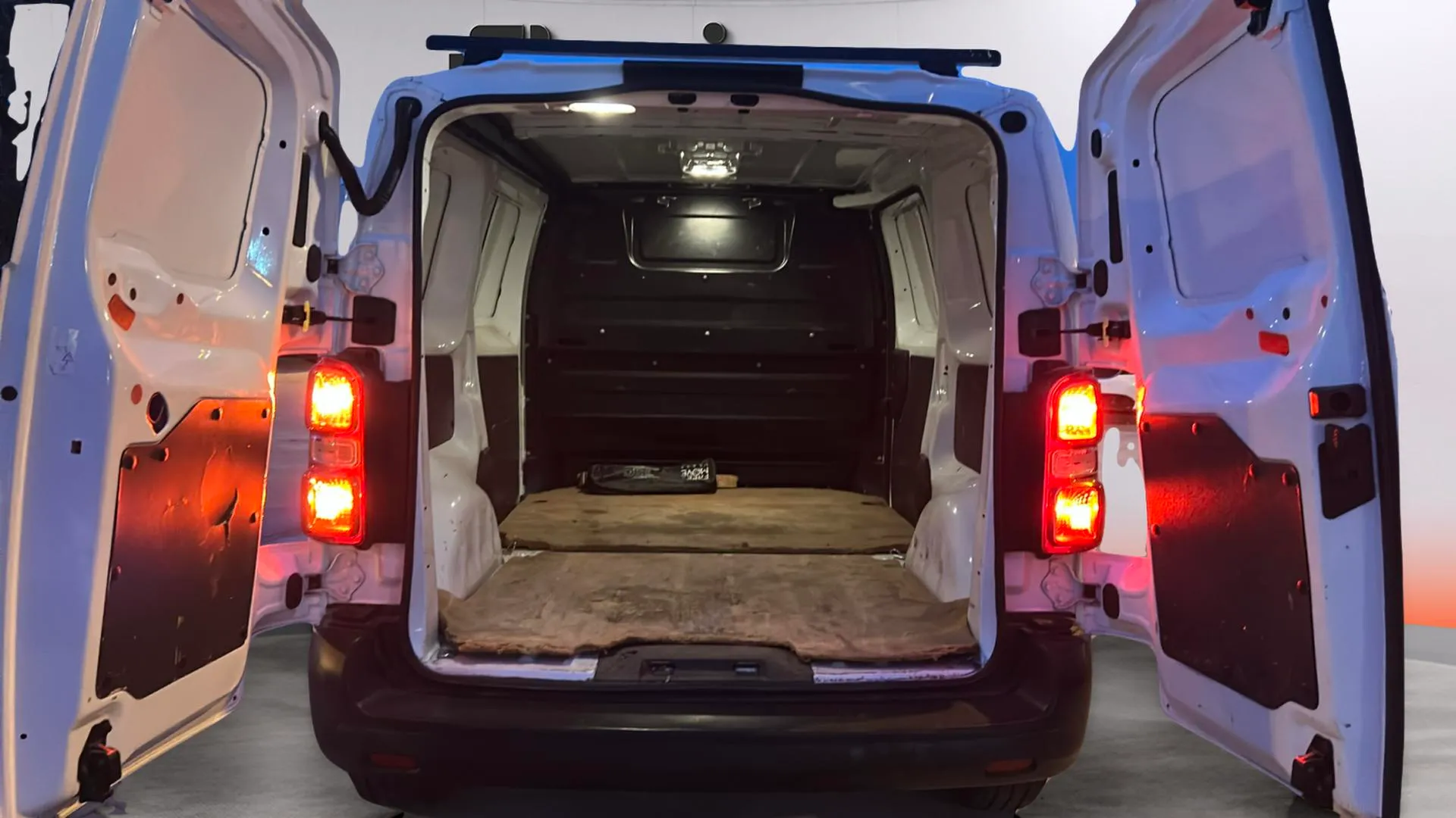 Peugeot Expert Furgón Premium 2.0 BlueHDi 120 Standard - foto 14