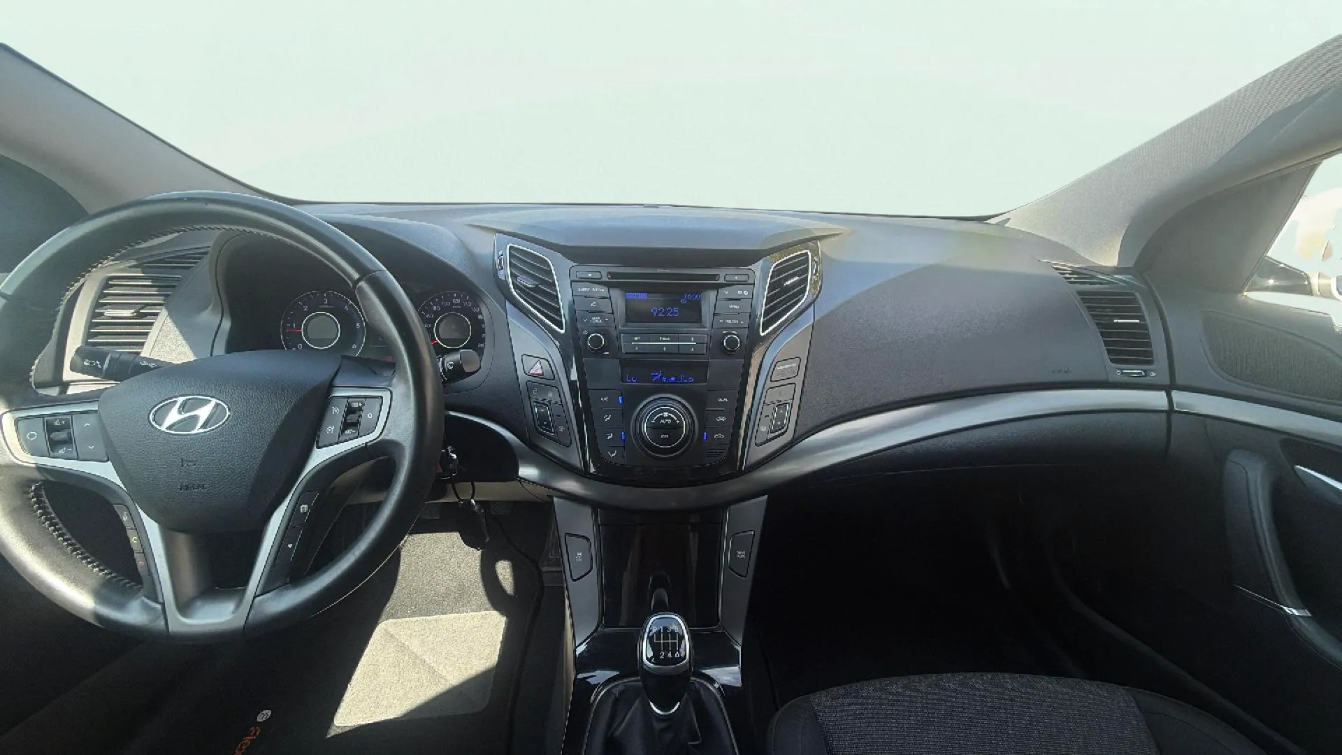 Hyundai i40 CW 1.7 CRDi BlueDrive Tecno - foto 11