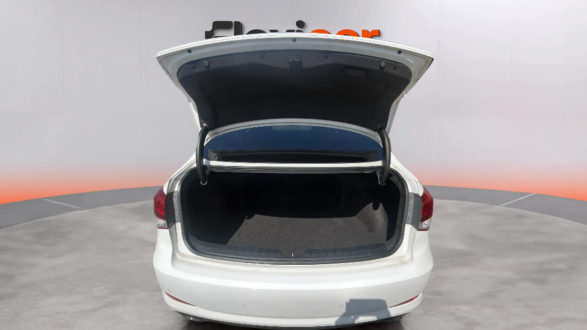 Hyundai i40 CW 1.7 CRDi BlueDrive Tecno - foto 10