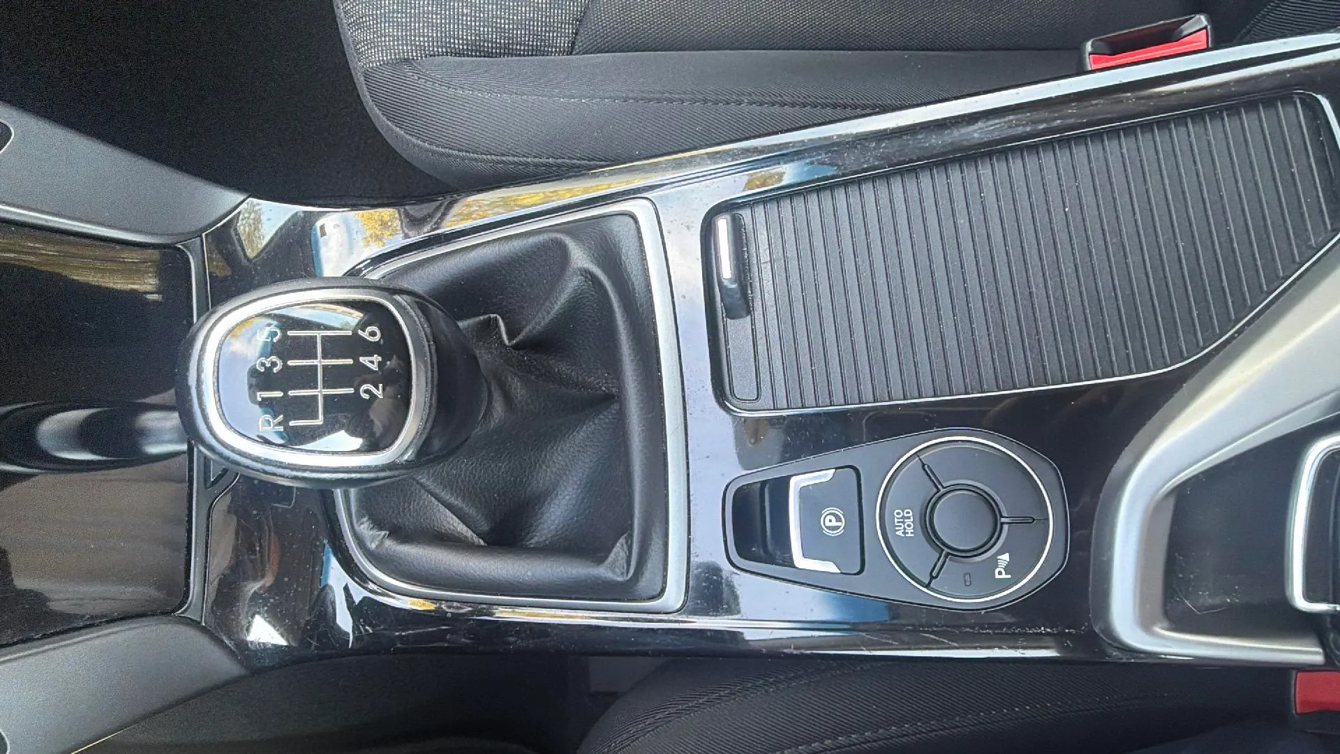 Hyundai i40 CW 1.7 CRDi BlueDrive Tecno - foto 18