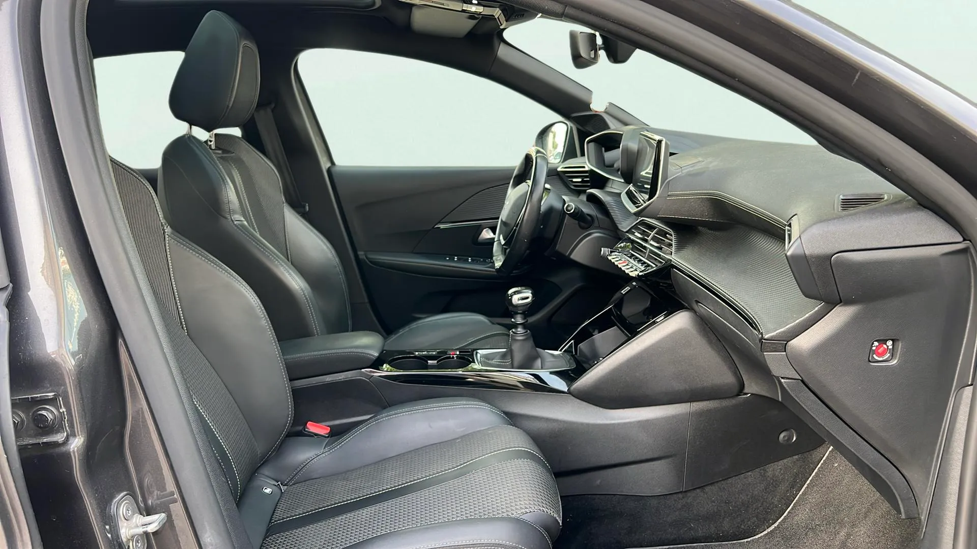 Peugeot 208 PureTech GT Line - foto 20