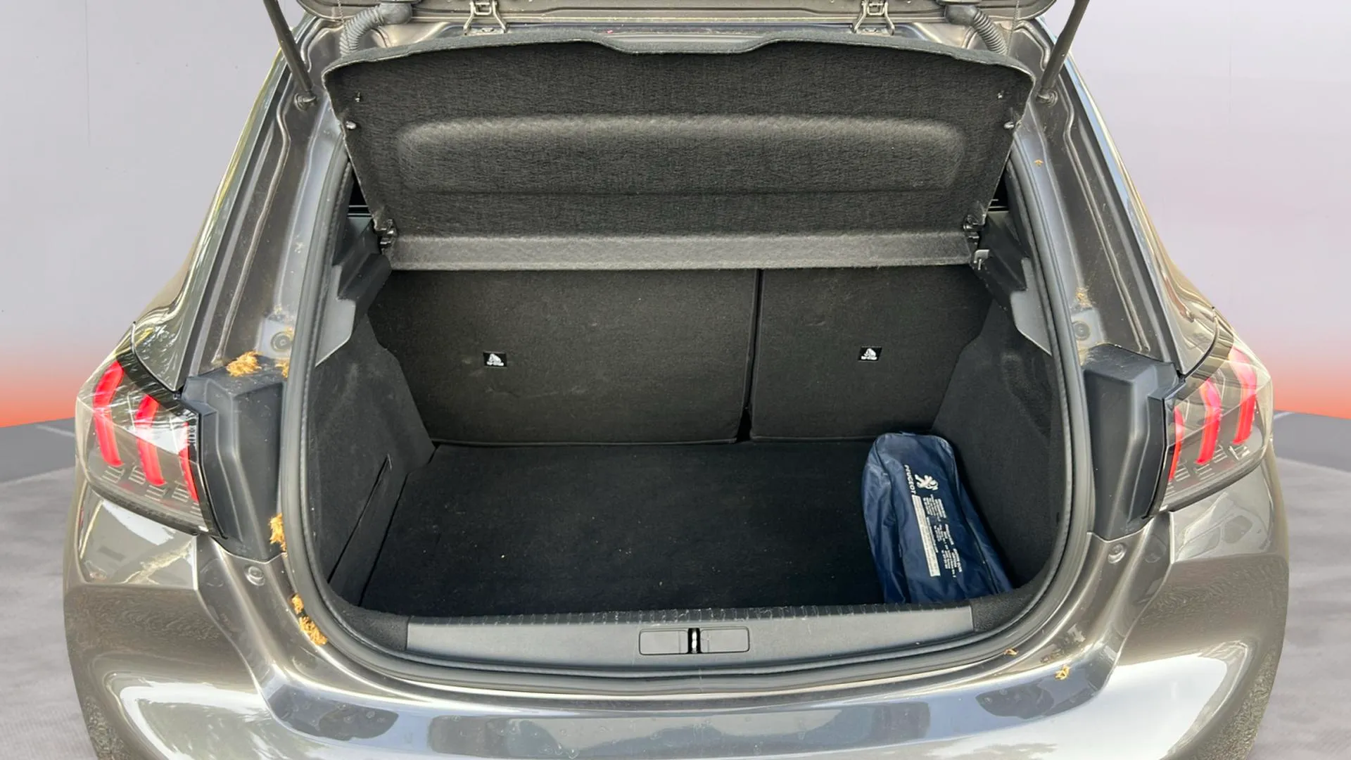 Peugeot 208 PureTech GT Line - foto 21