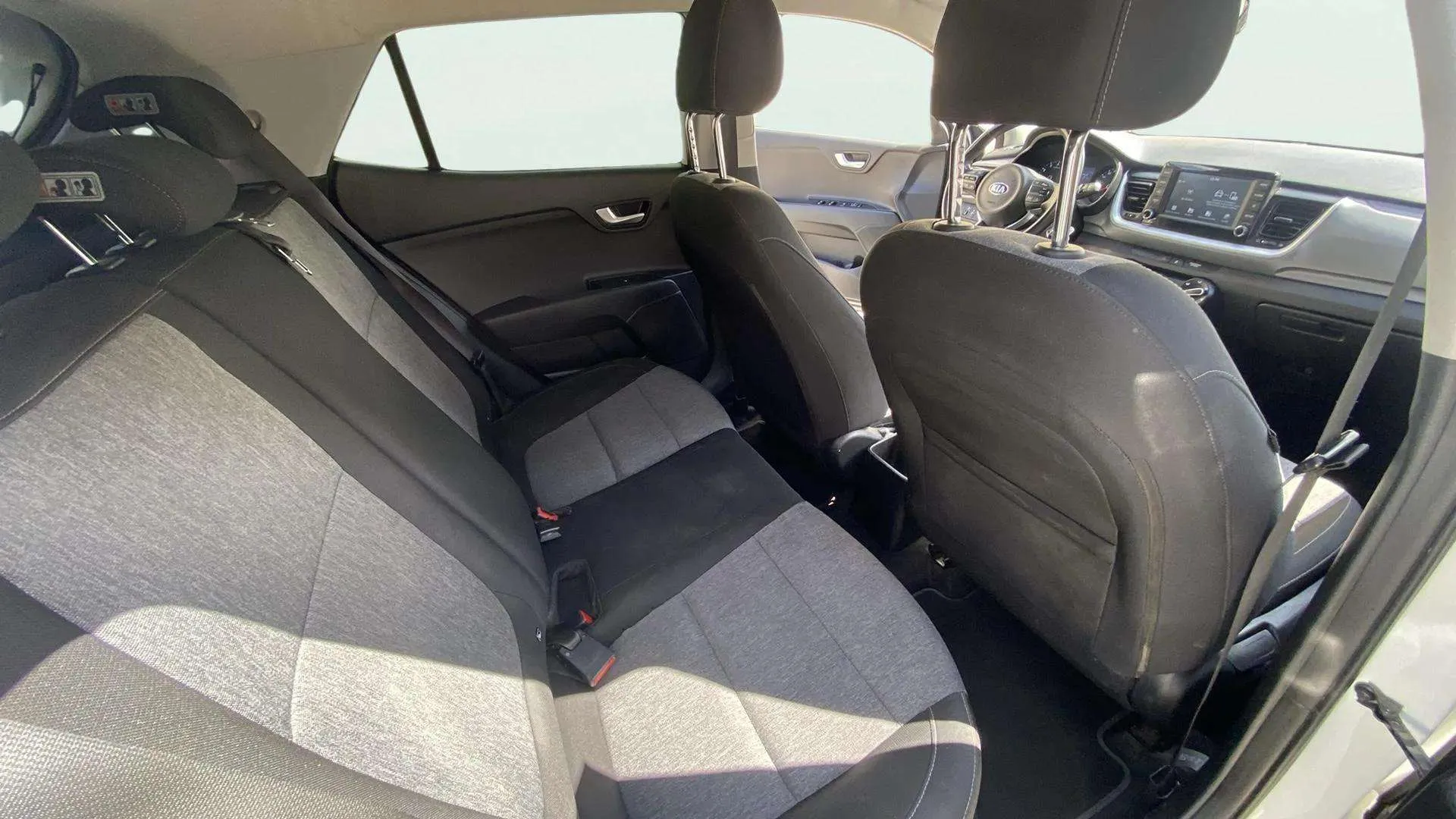 Kia Stonic 1.0 T-GDi Business - foto 16
