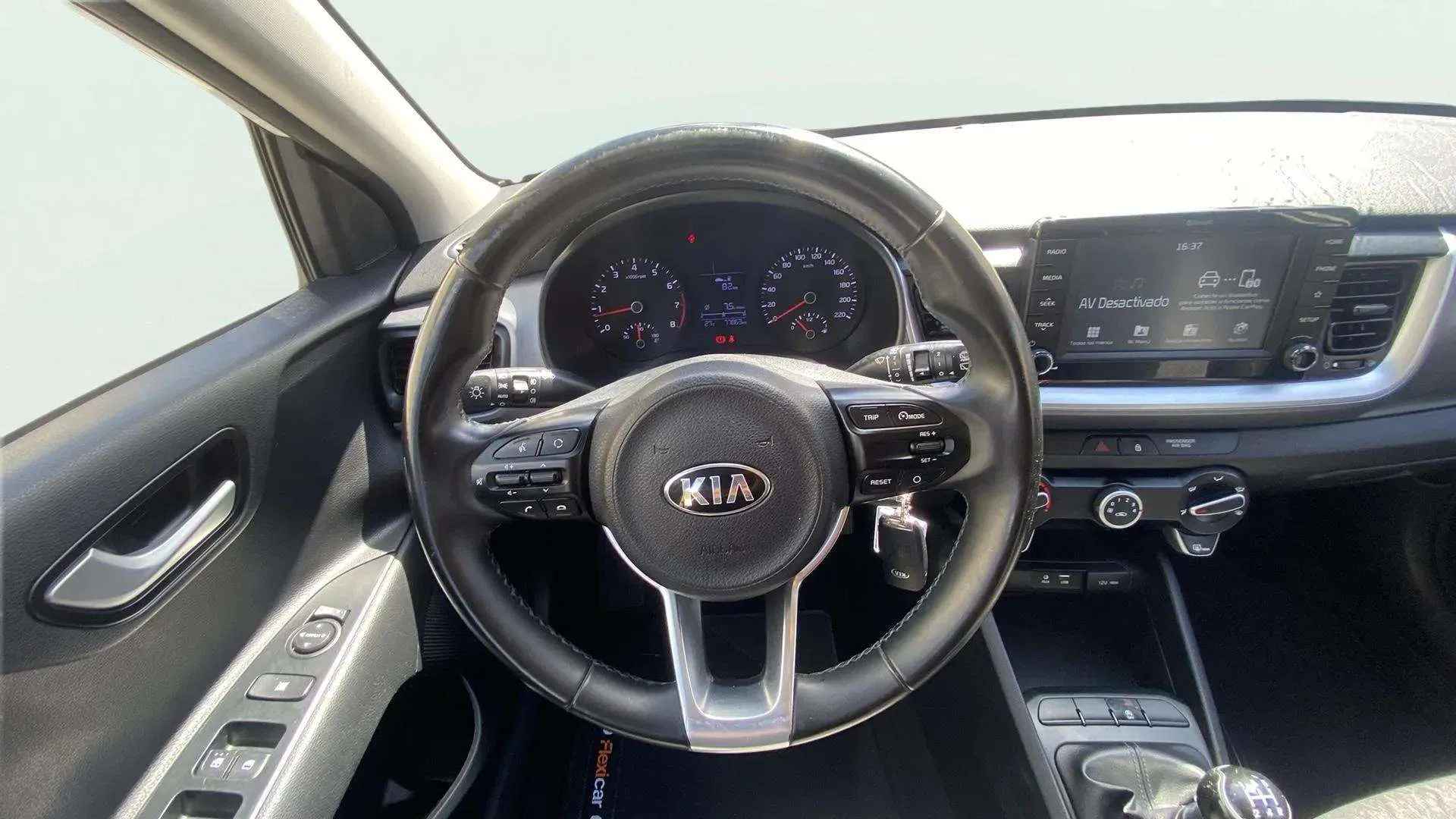 Kia Stonic 1.0 T-GDi Business - foto 9