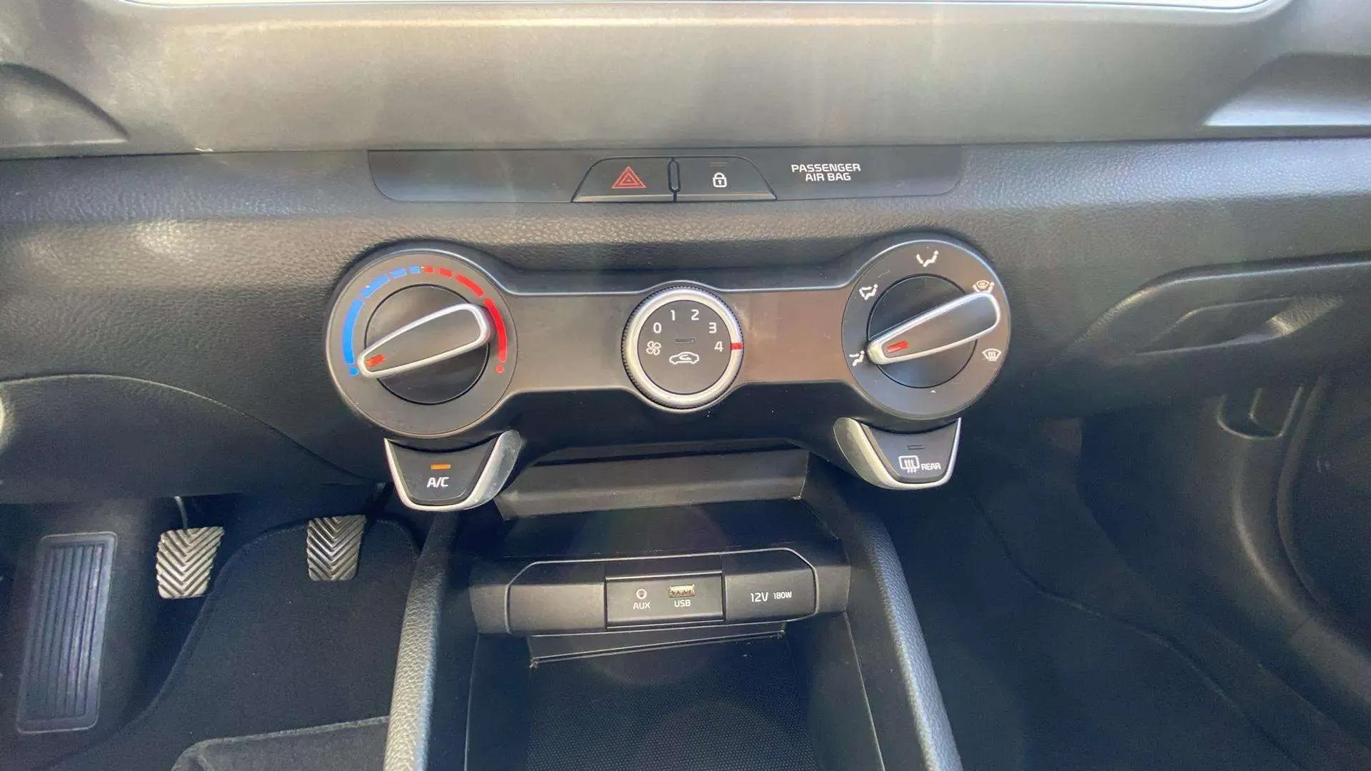 Kia Stonic 1.0 T-GDi Business - foto 19