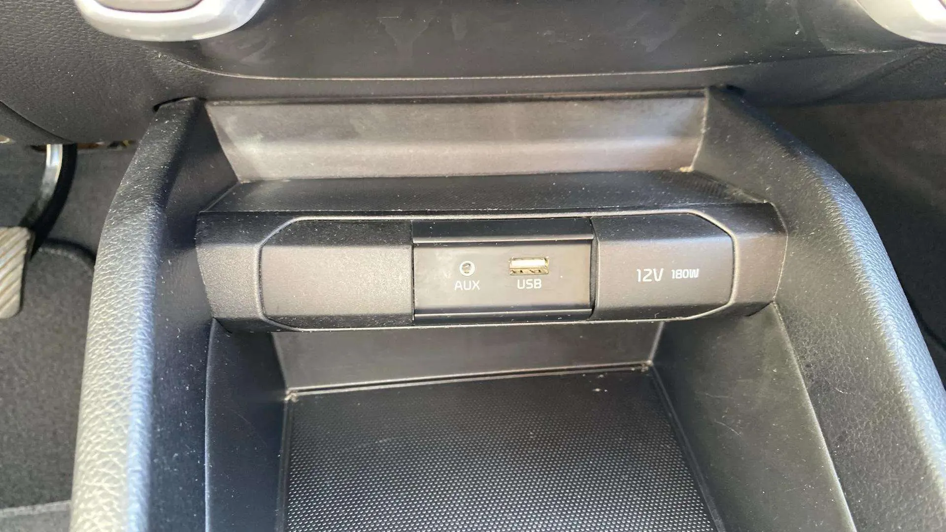 Kia Stonic 1.0 T-GDi Business - foto 20
