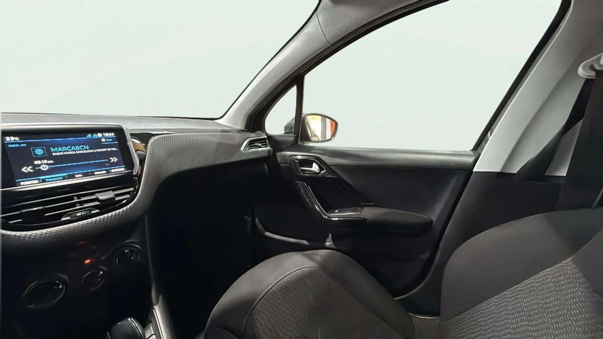 Peugeot 208 Active BlueHDi - foto 18