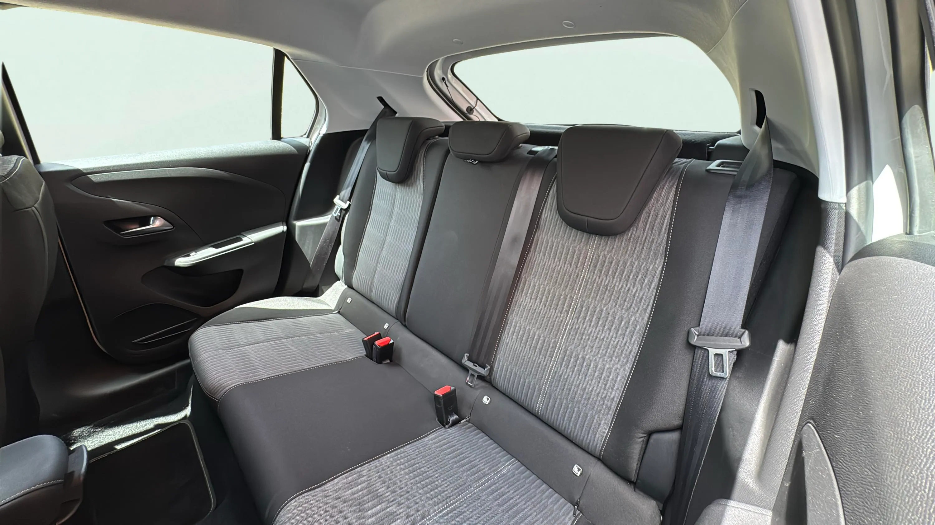 Opel Corsa 1.2 XEL Edition - foto 14
