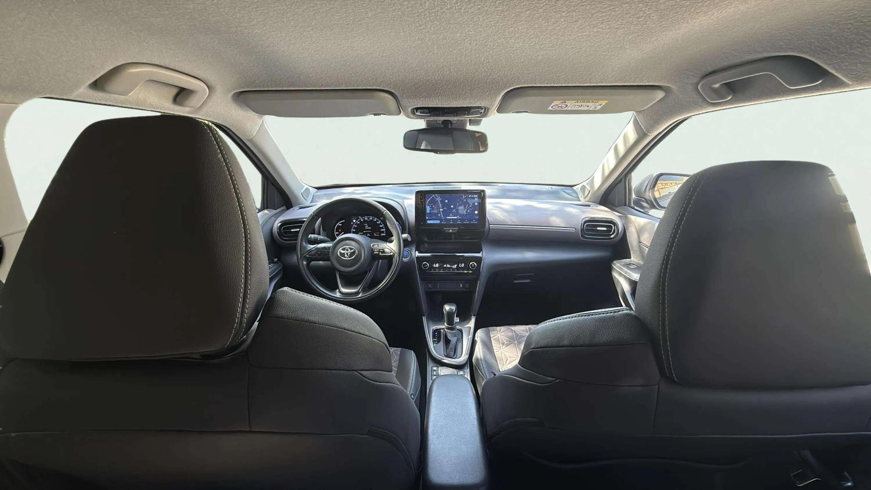 Toyota Yaris Cross 1.5 120H Style - foto 26