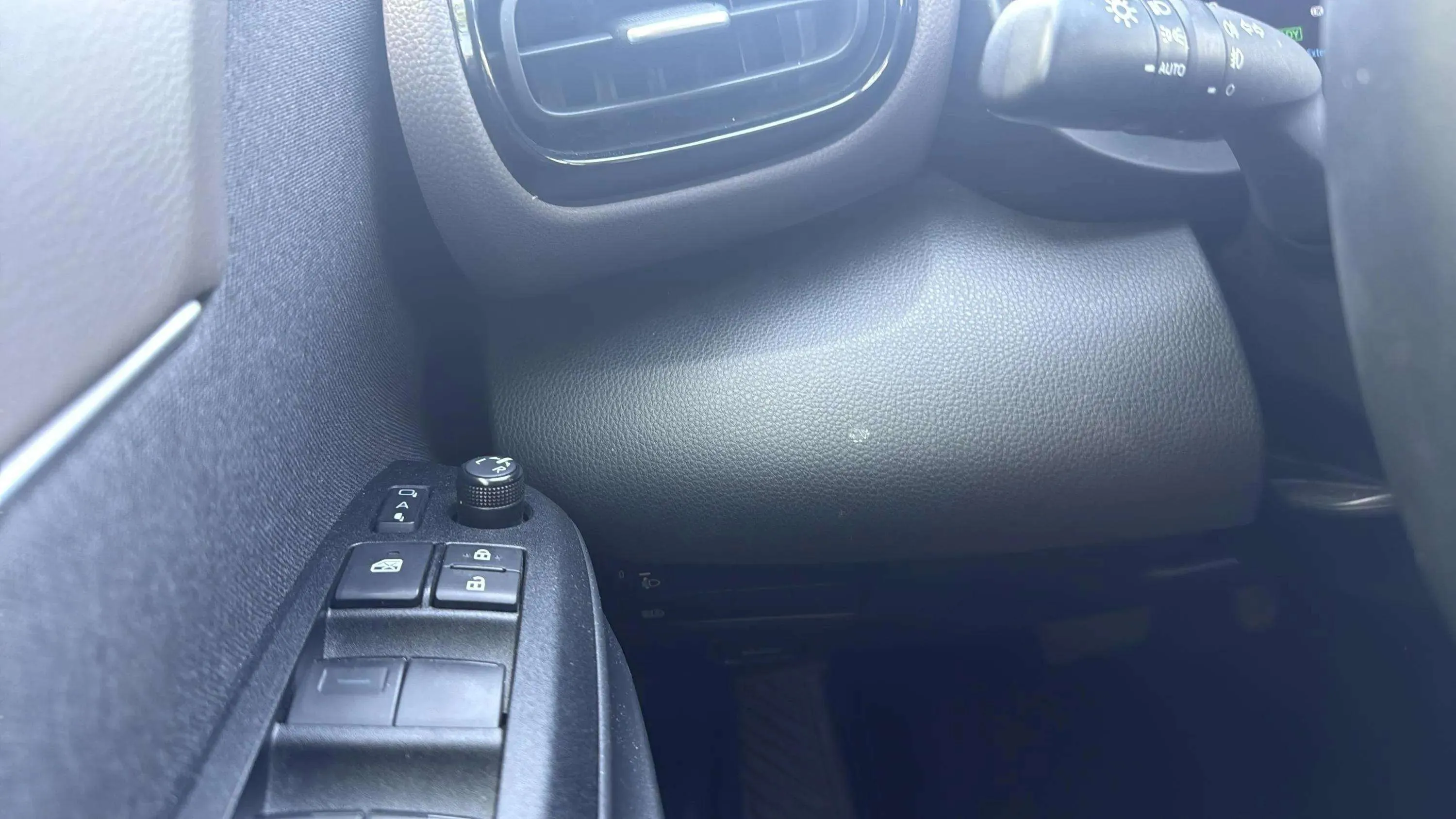 Toyota Yaris Cross 1.5 120H Style - foto 31