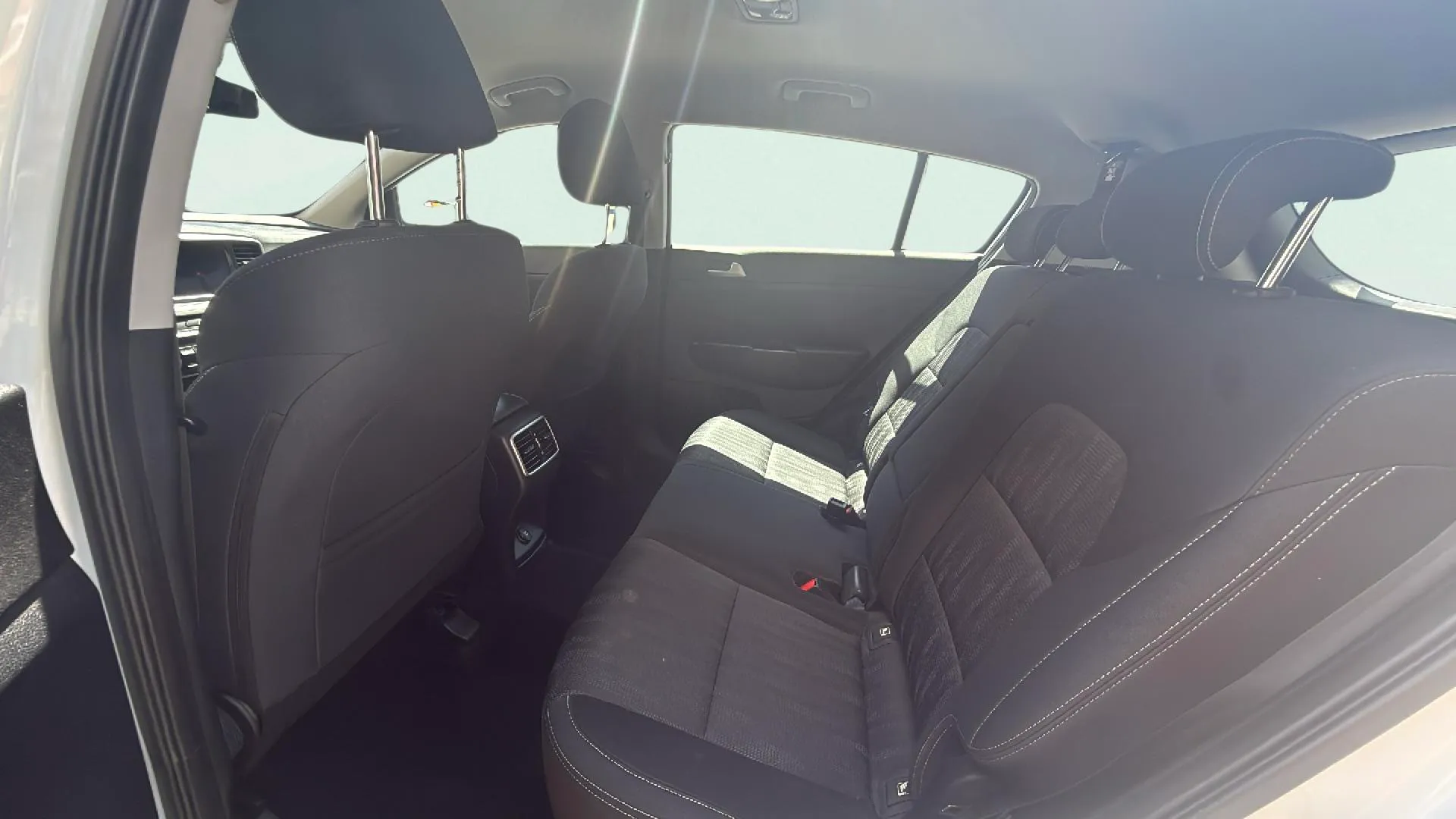 Kia Sportage 1.6 MHEV Black Edition 4x2 - foto 15