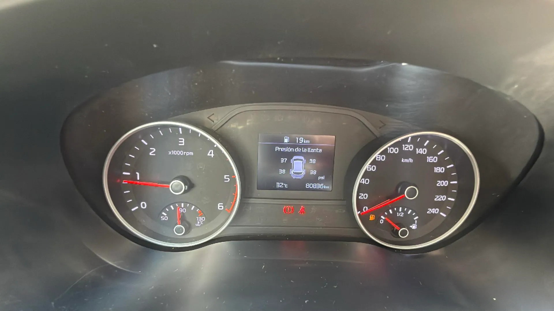 Kia Sportage 1.6 MHEV Black Edition 4x2 - foto 12