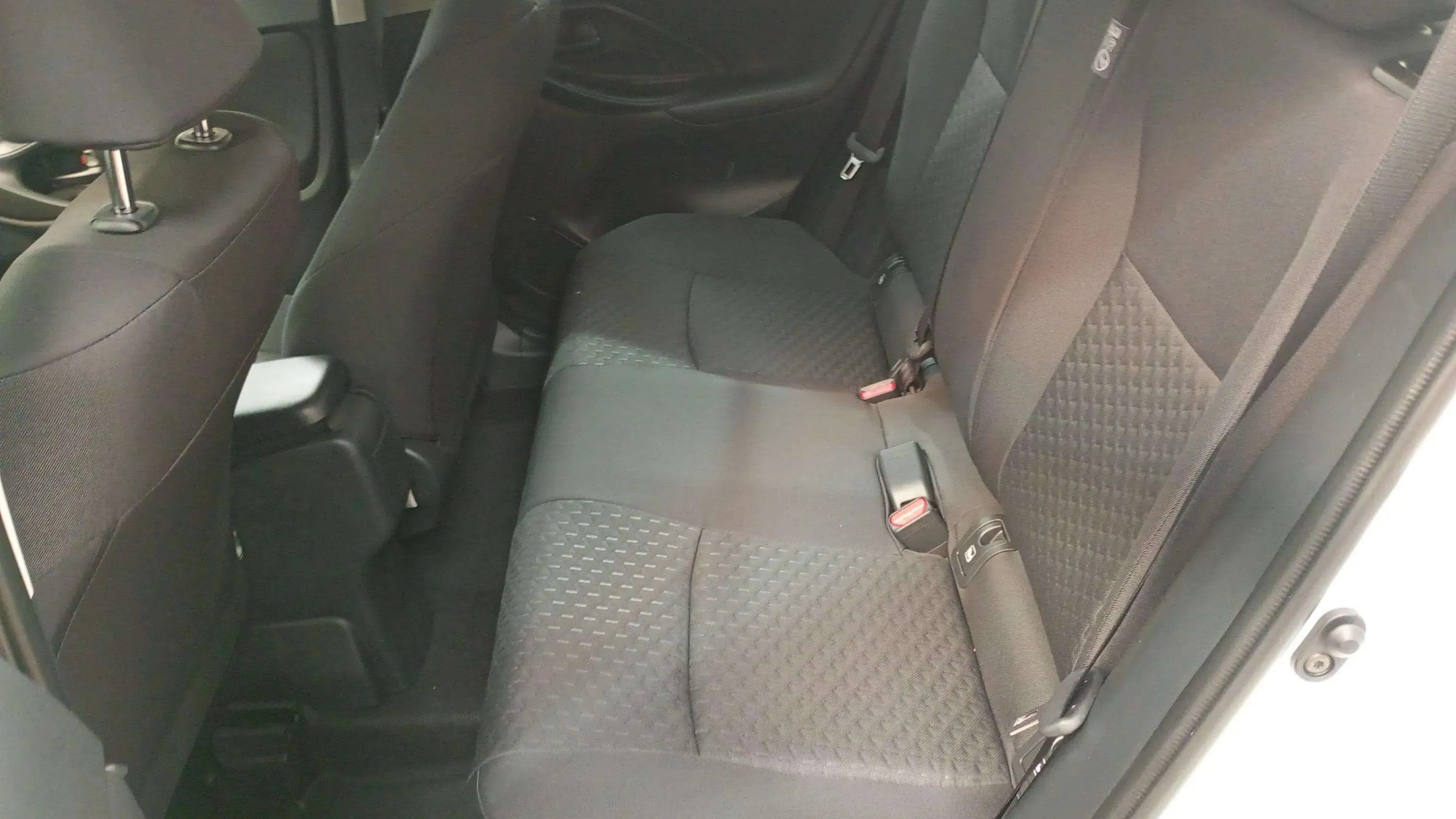 Toyota Yaris Cross 1.5 130H Active - foto 17