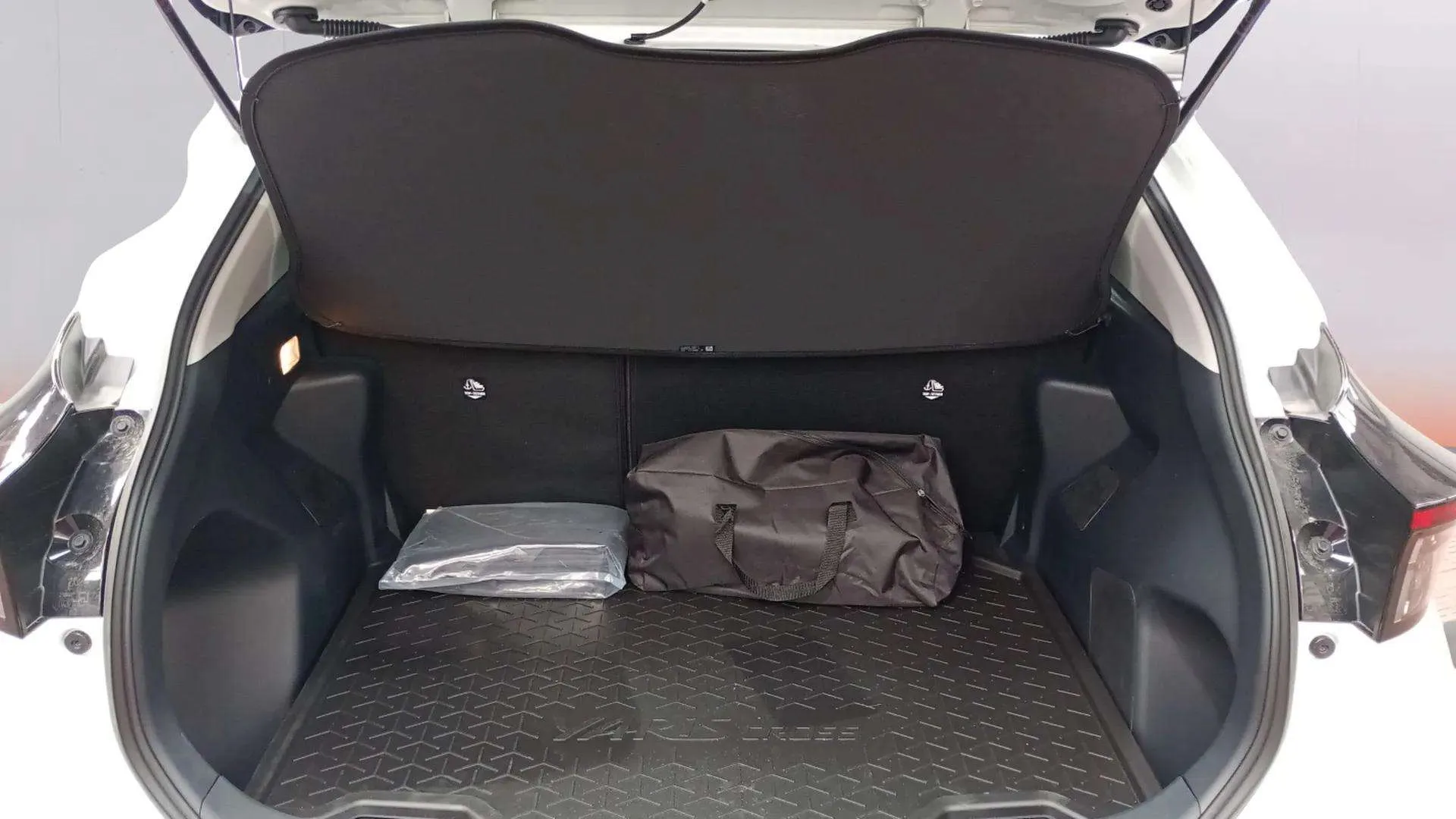Toyota Yaris Cross 1.5 130H Active - foto 18
