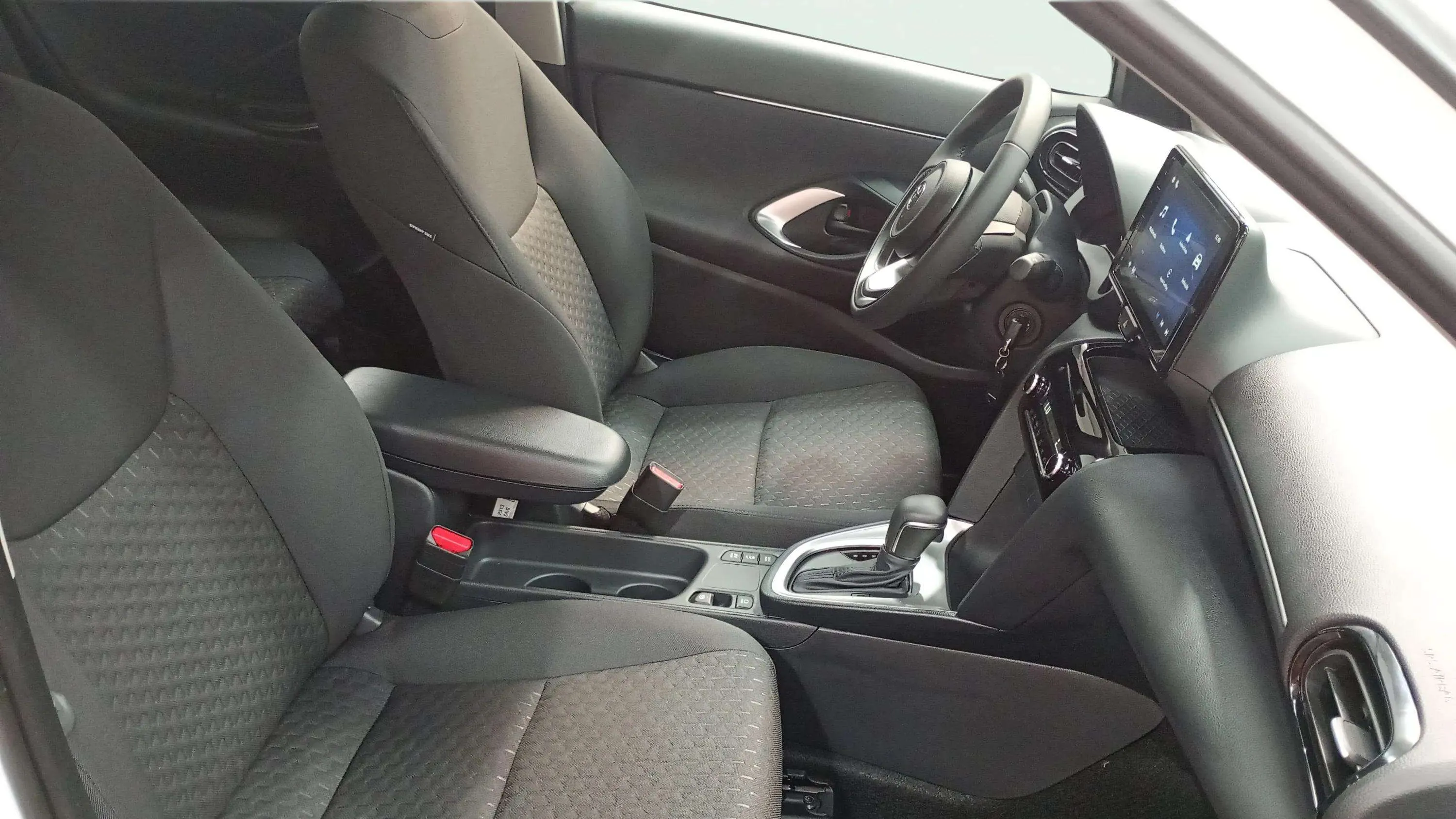 Toyota Yaris Cross 1.5 130H Active - foto 16