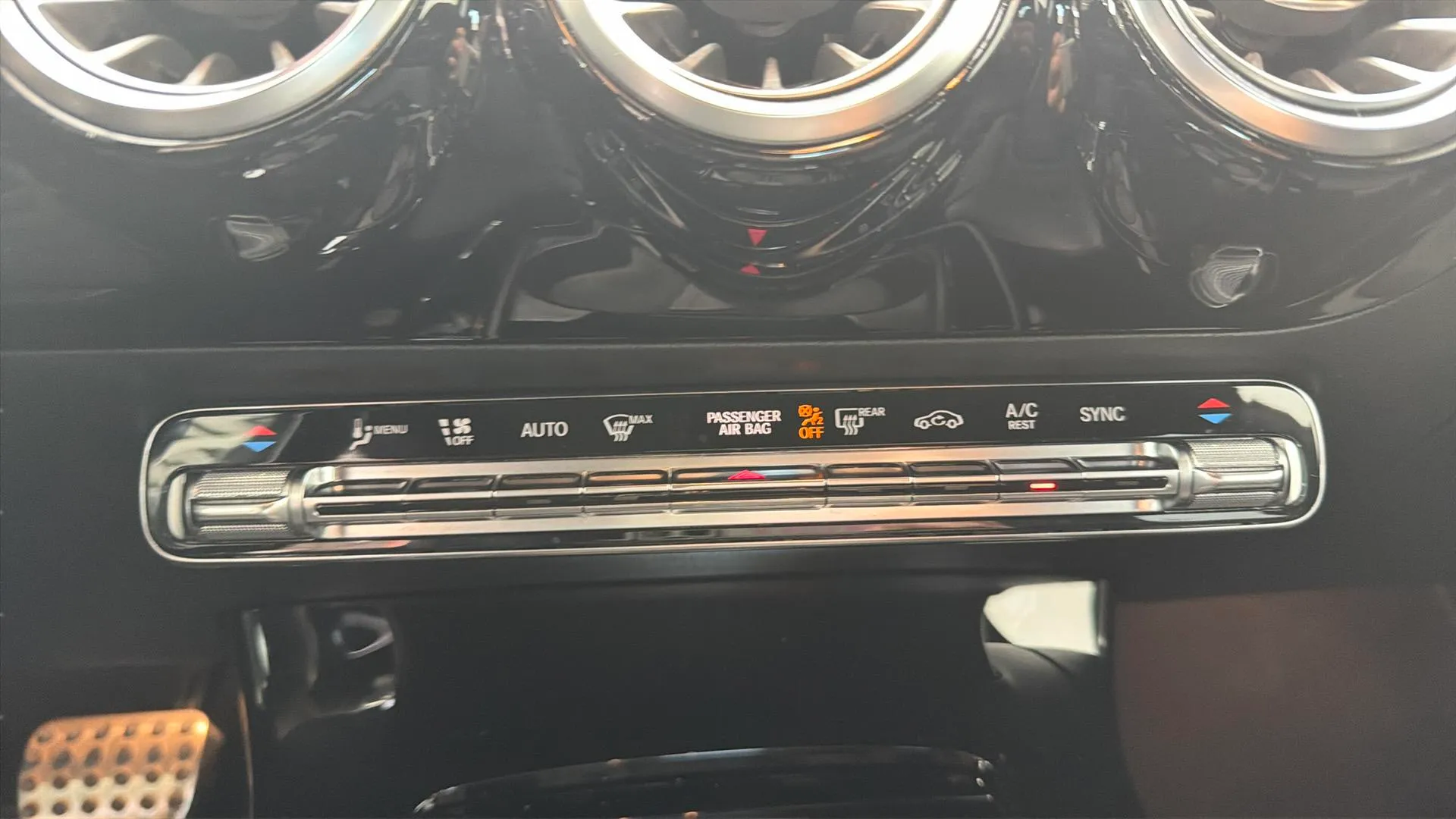 Mercedes-Benz CLA 200 D DCT - foto 22