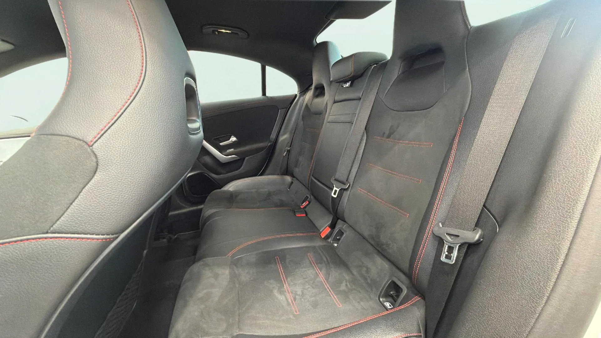 Mercedes-Benz CLA 200 D DCT - foto 20